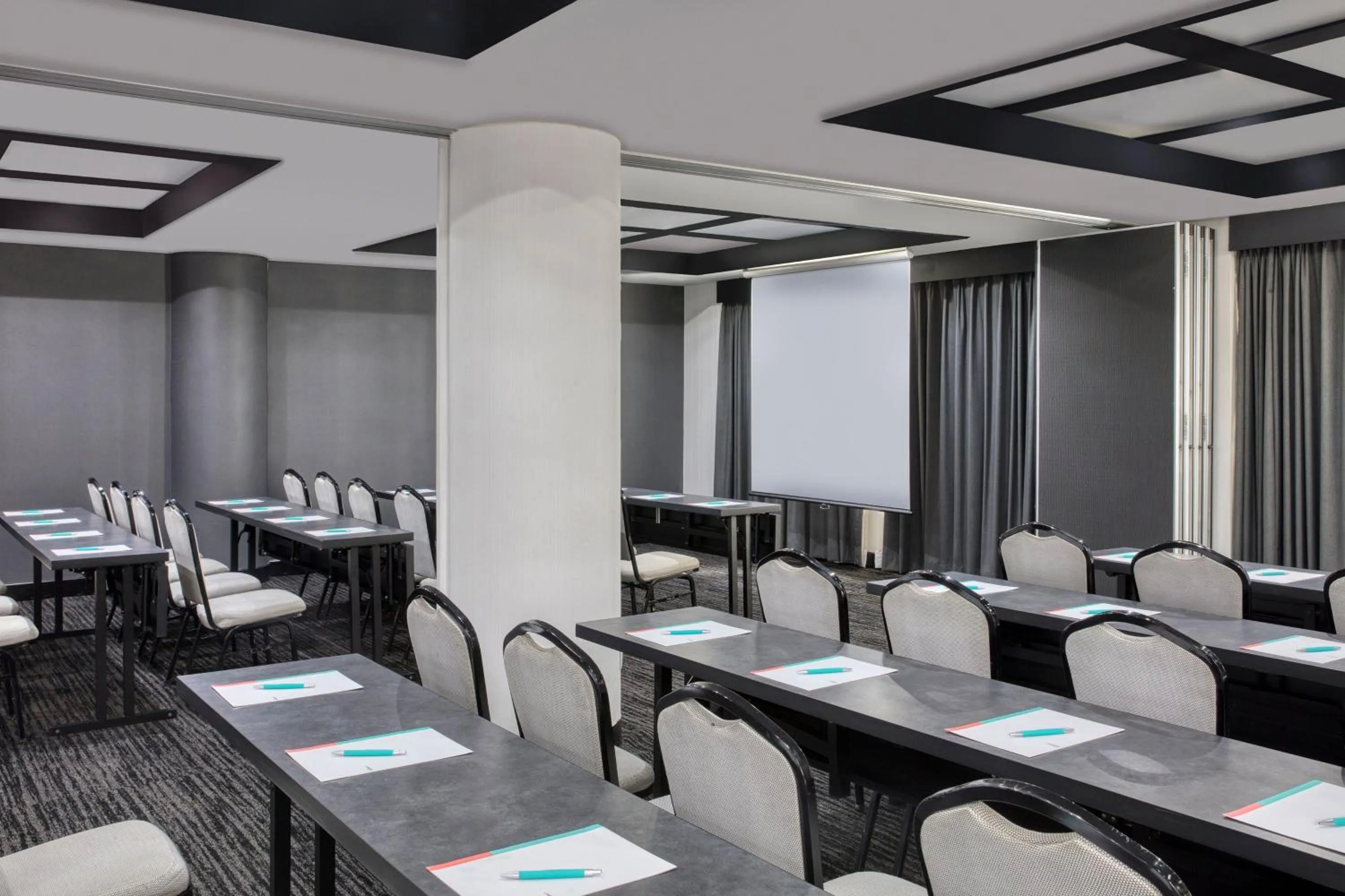 Meeting/conference room in Le Méridien Mexico City Reforma