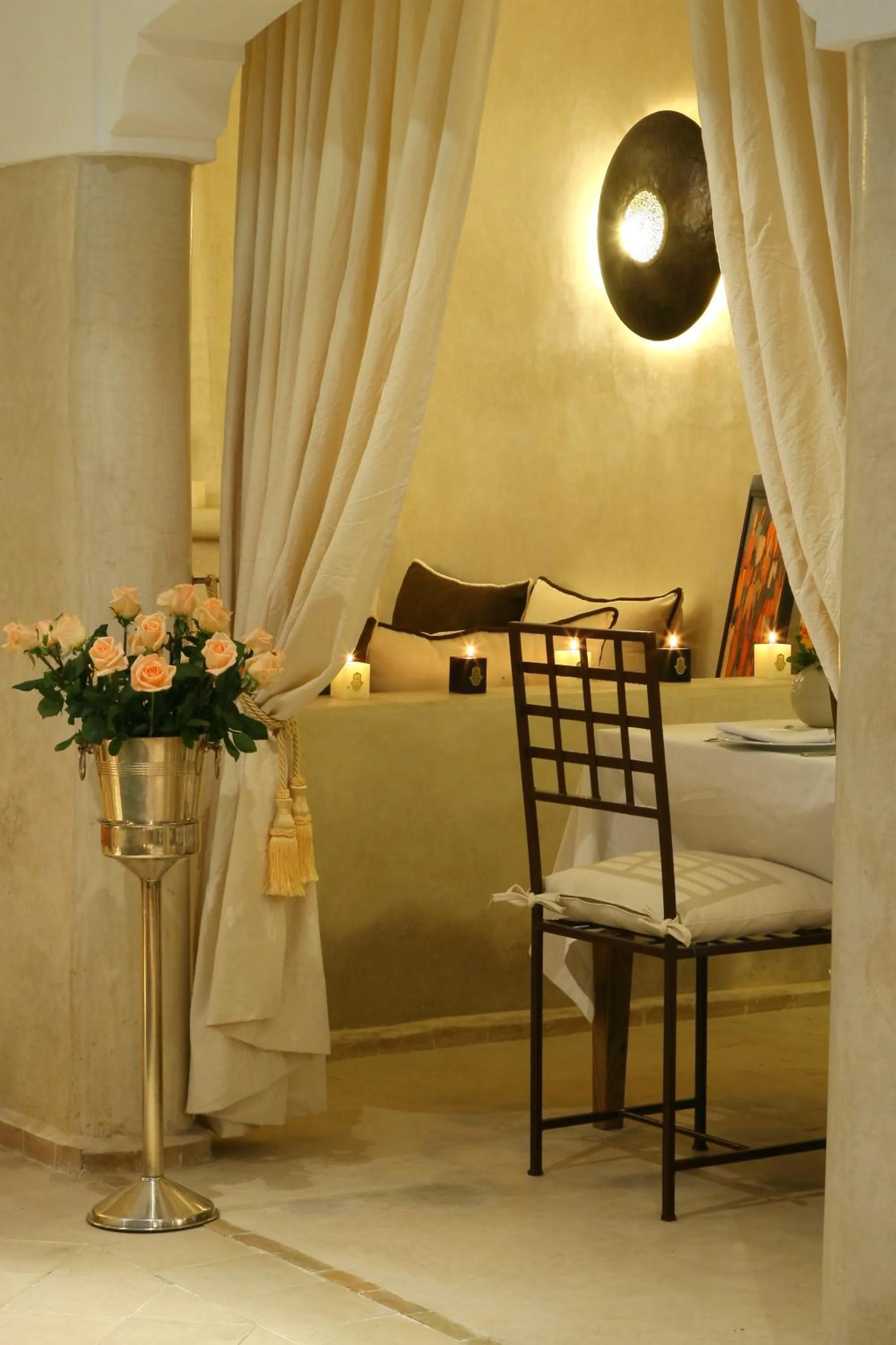 Living room, Bed in Riad CHERRATA