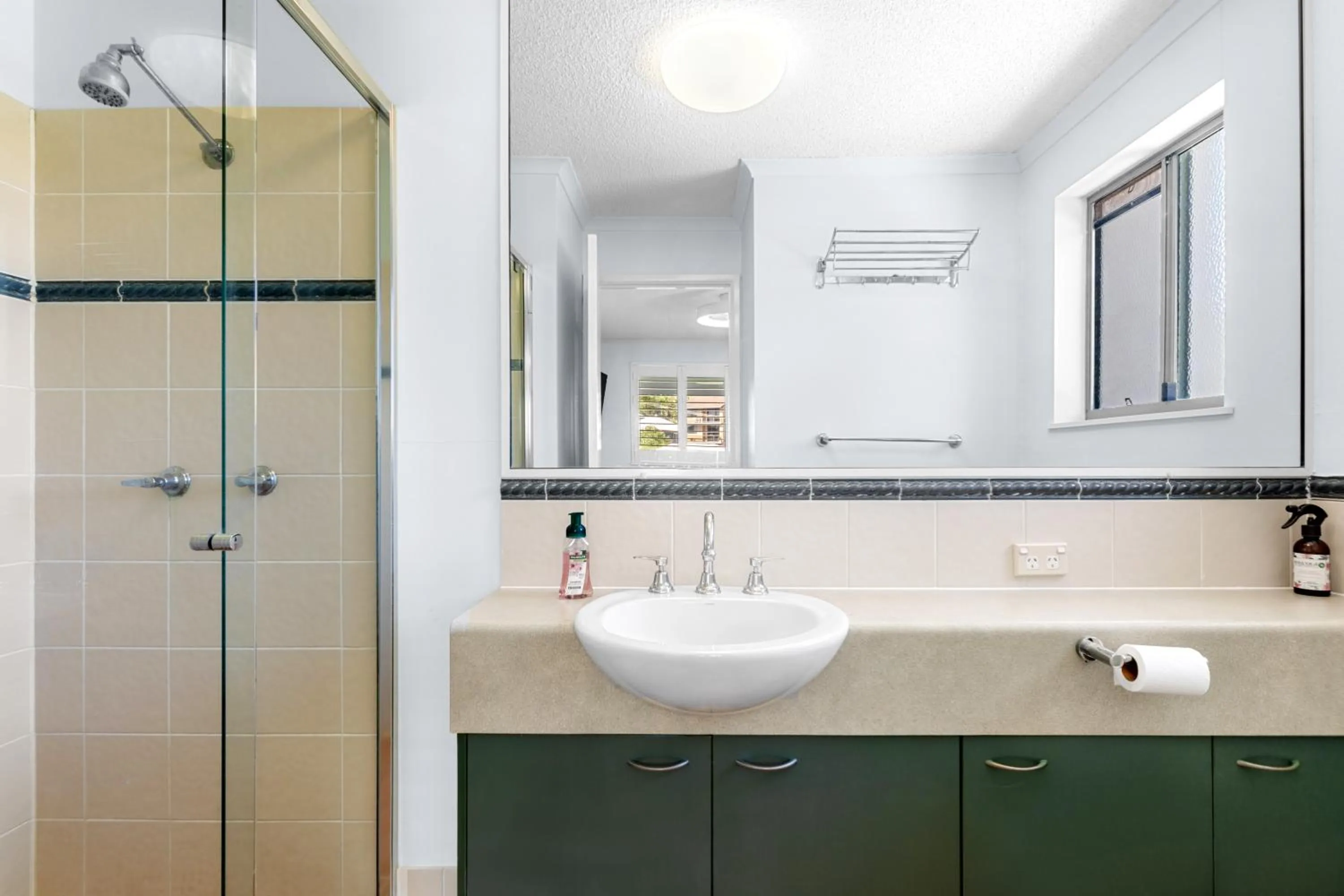 Shower in Kings Bay Apartments