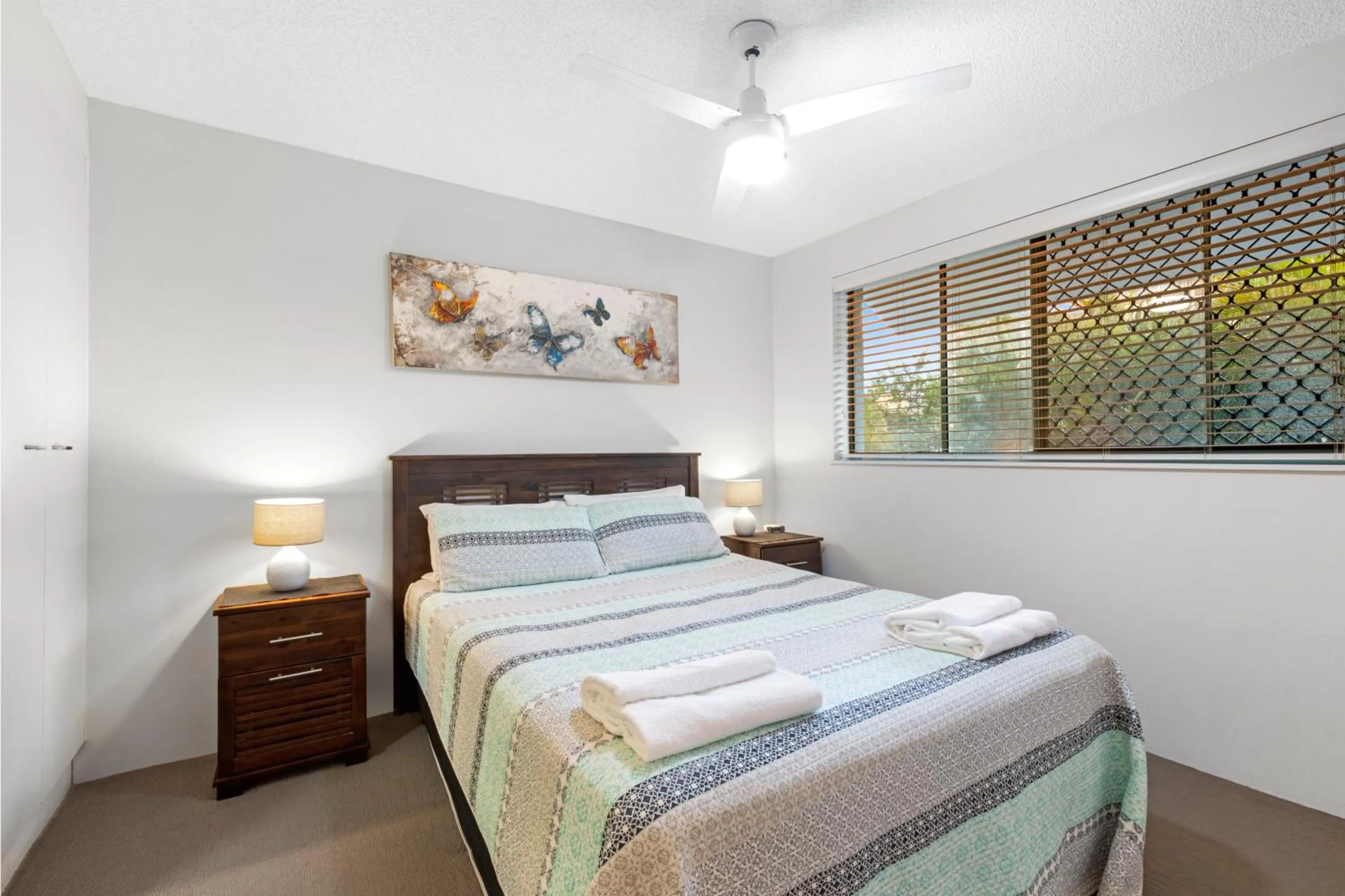 Bedroom, Bed in Kings Bay Apartments