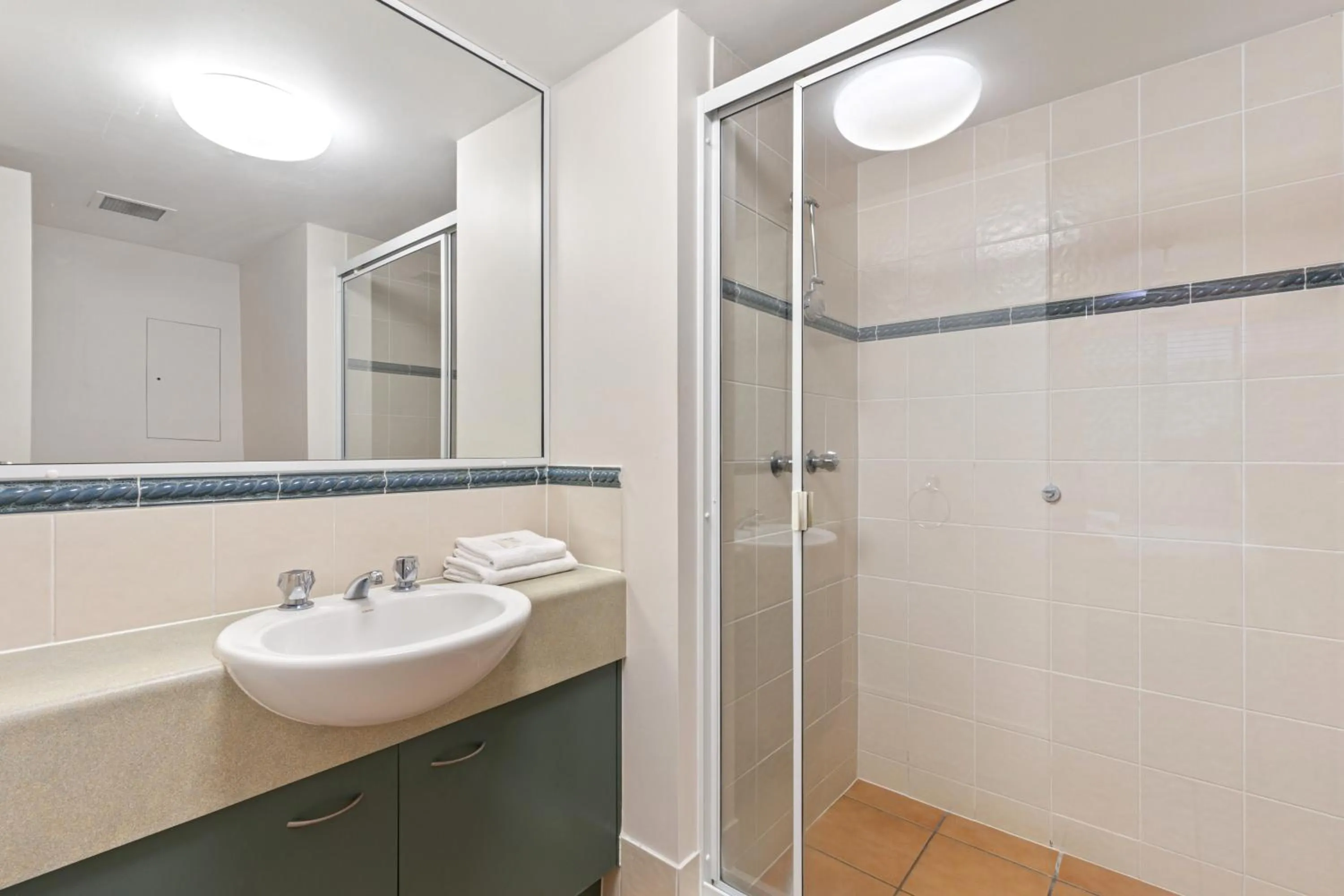 Bathroom in Kings Bay Apartments