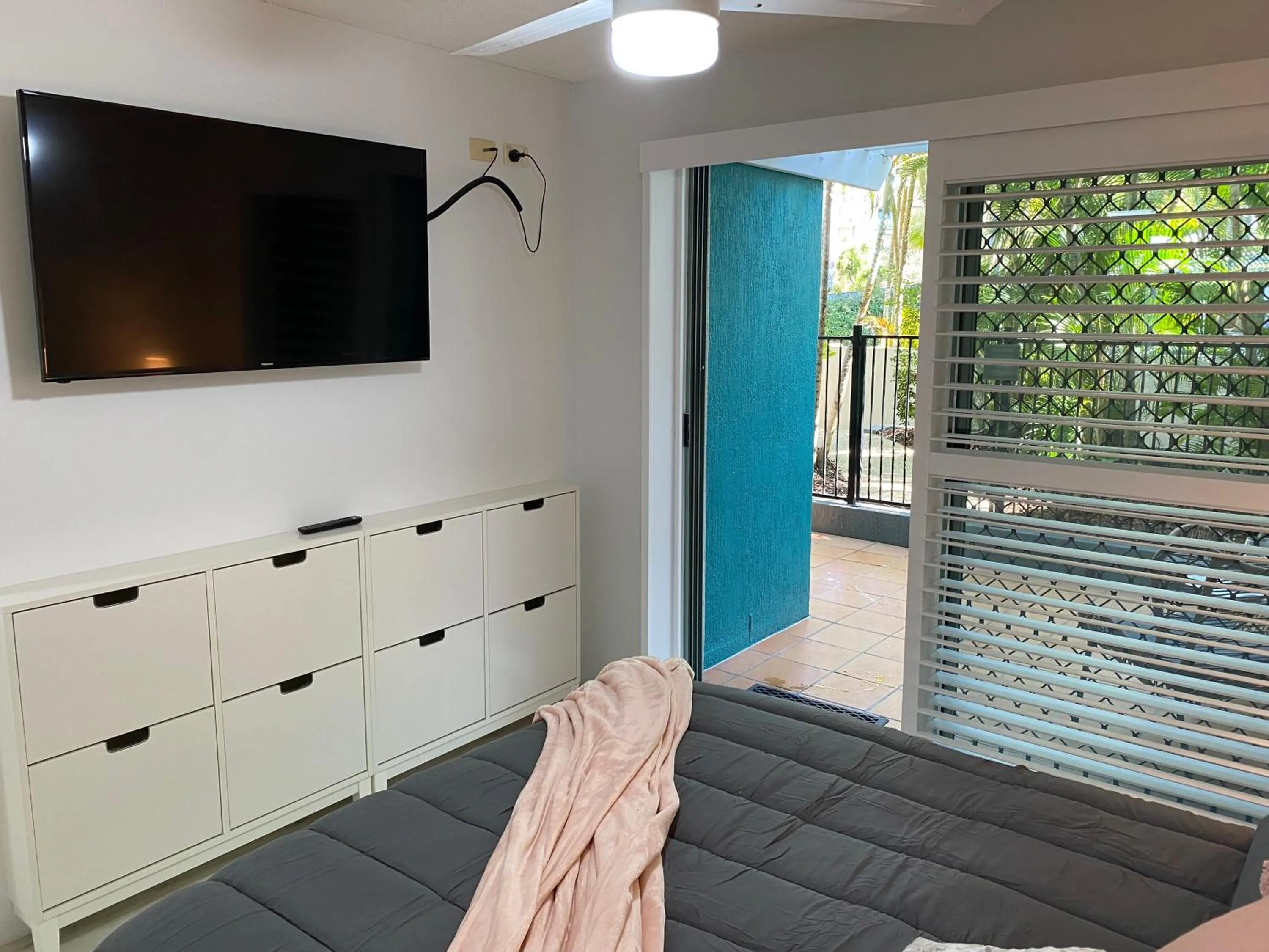 Balcony/Terrace in Kings Bay Apartments