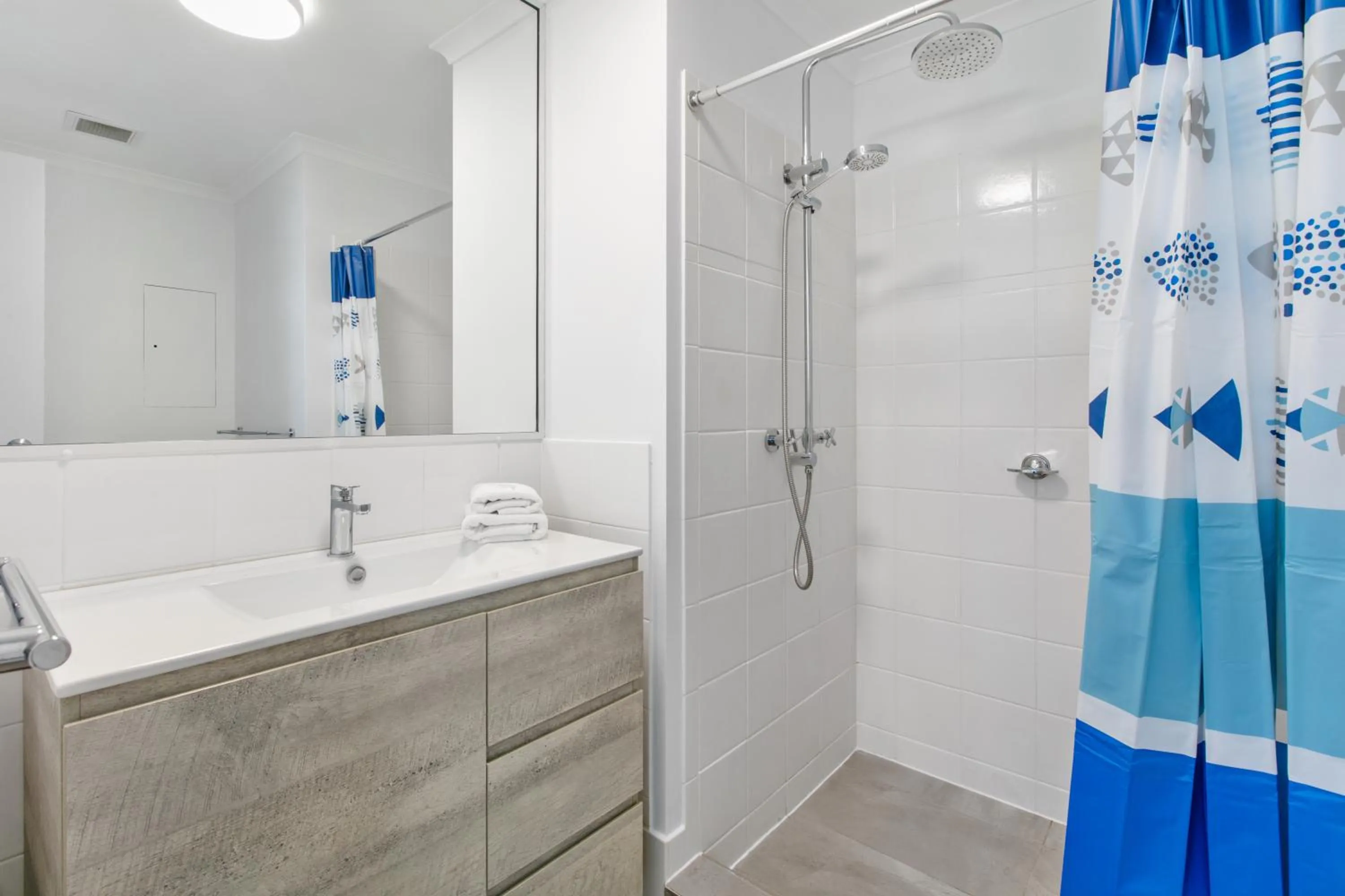 Bathroom in Kings Bay Apartments