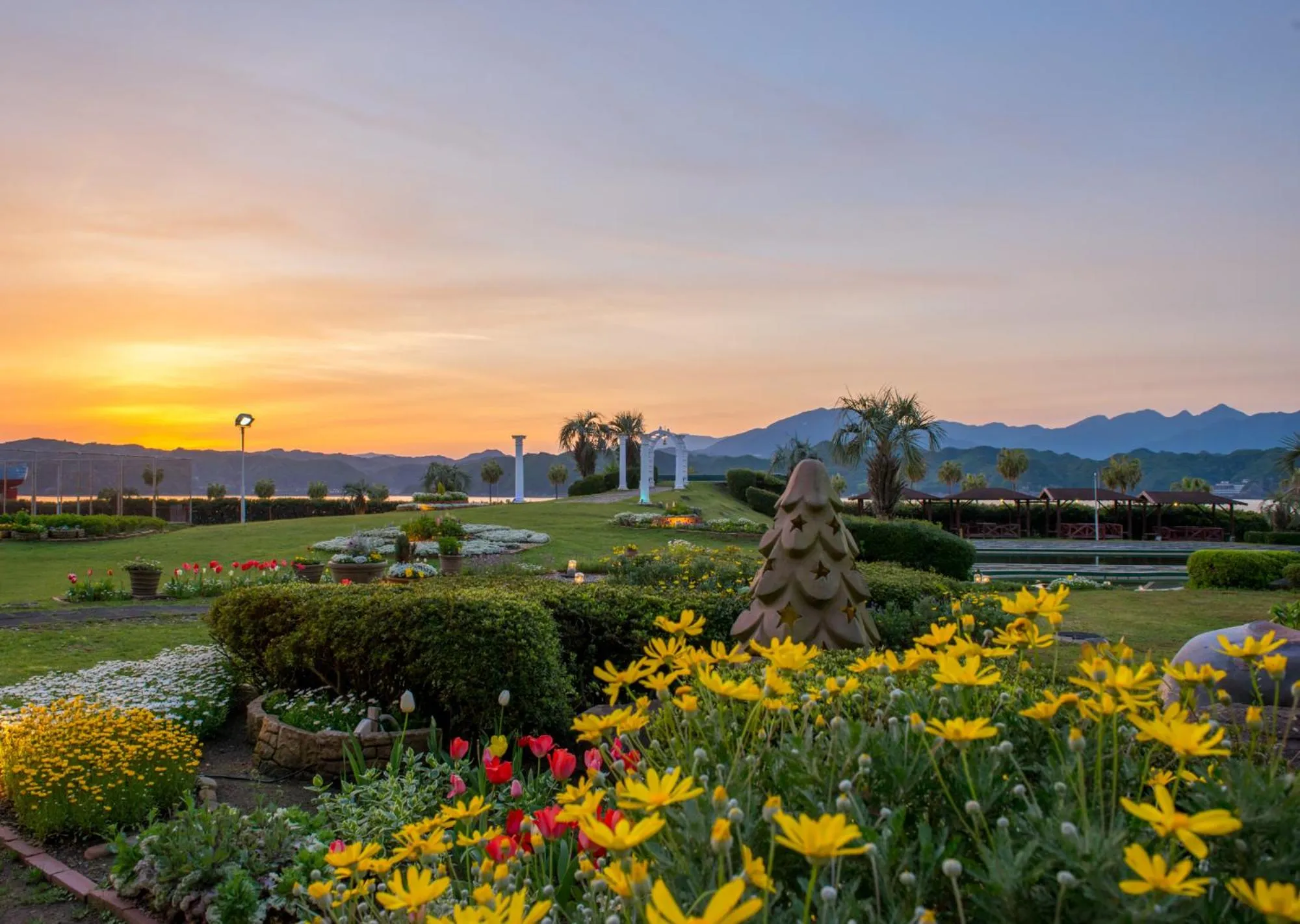 Garden view in Hana Irodori no Yado Kayuu