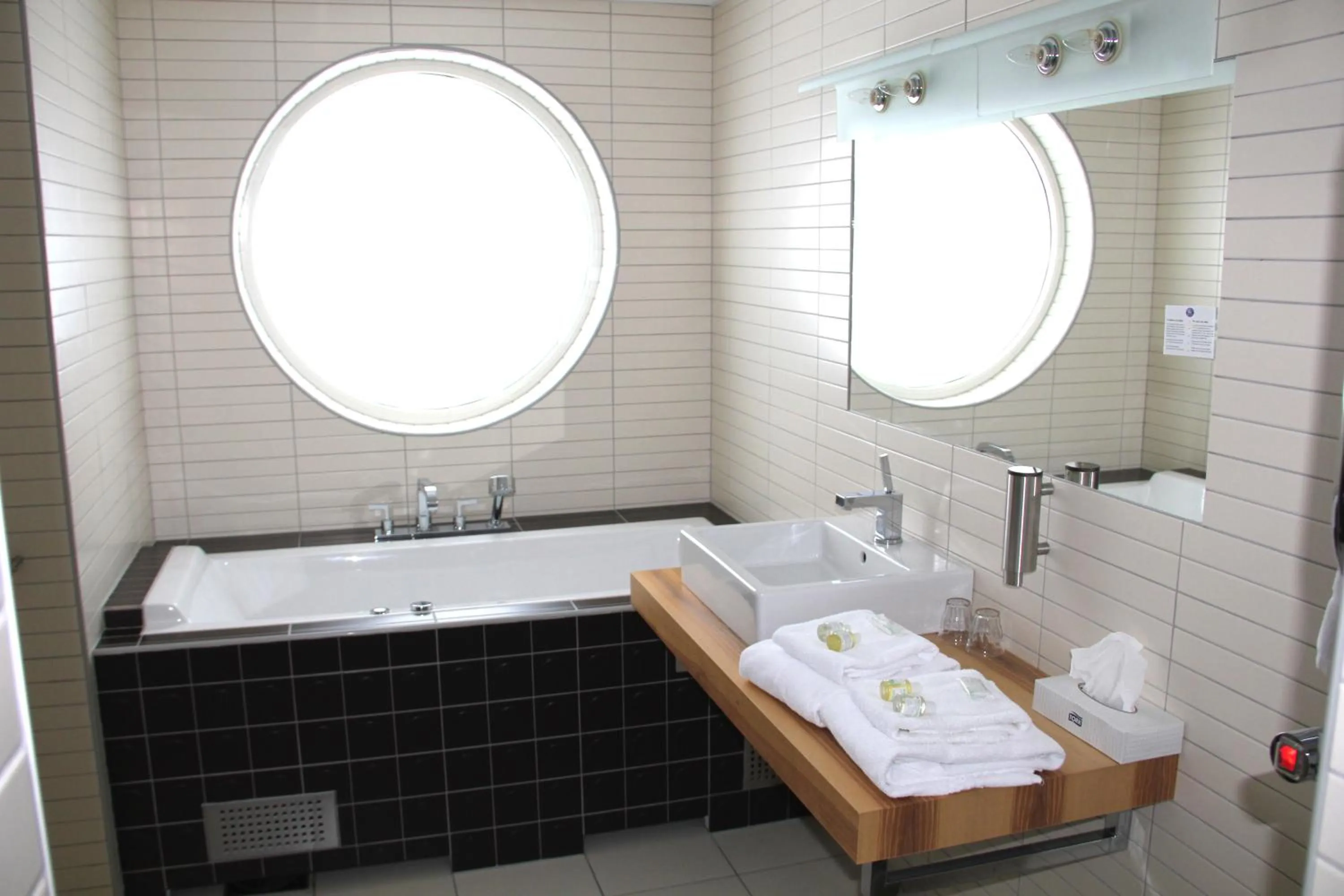 Bathroom in Hotell Åsen