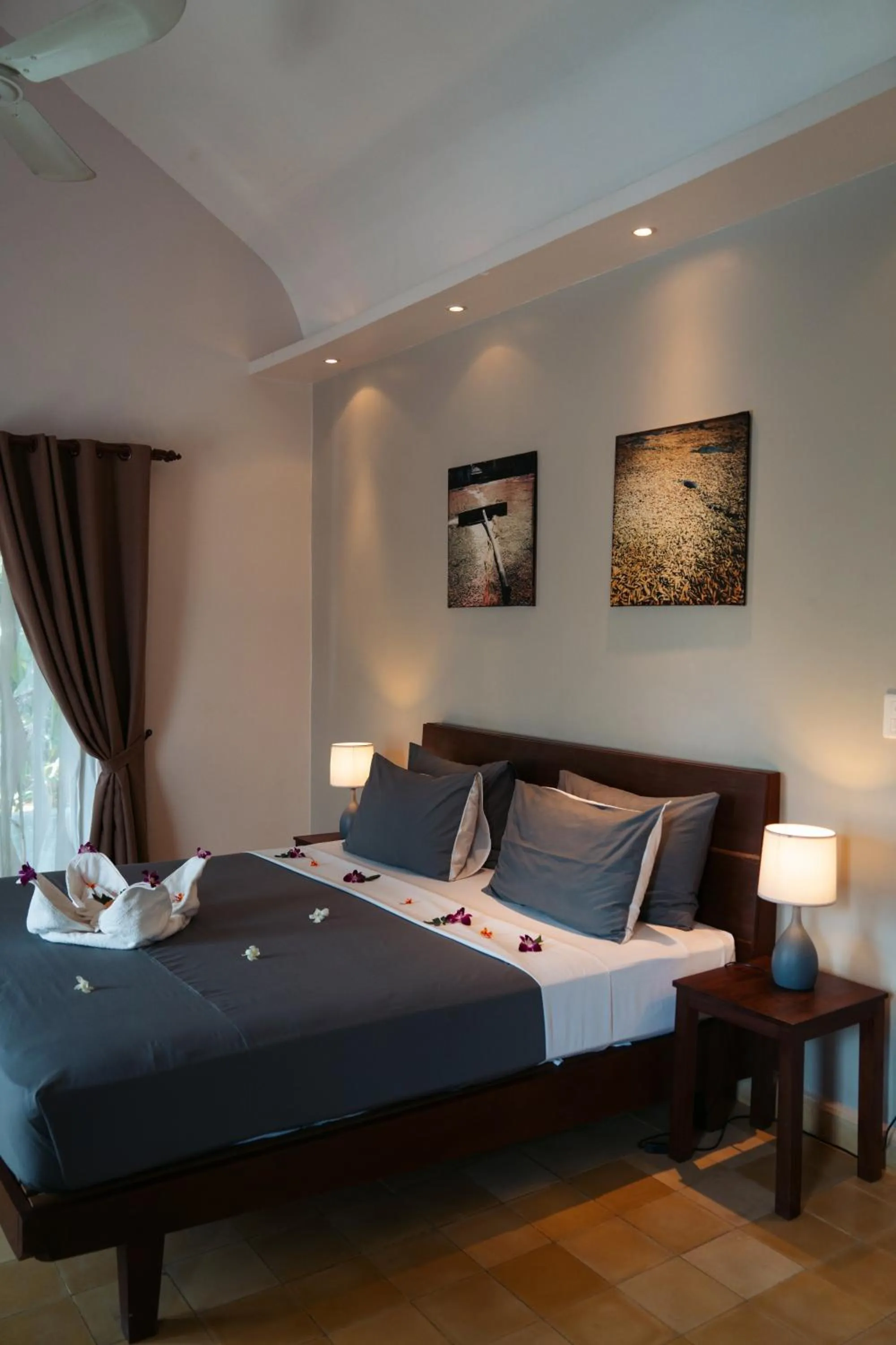 Bed in Battambang Resort