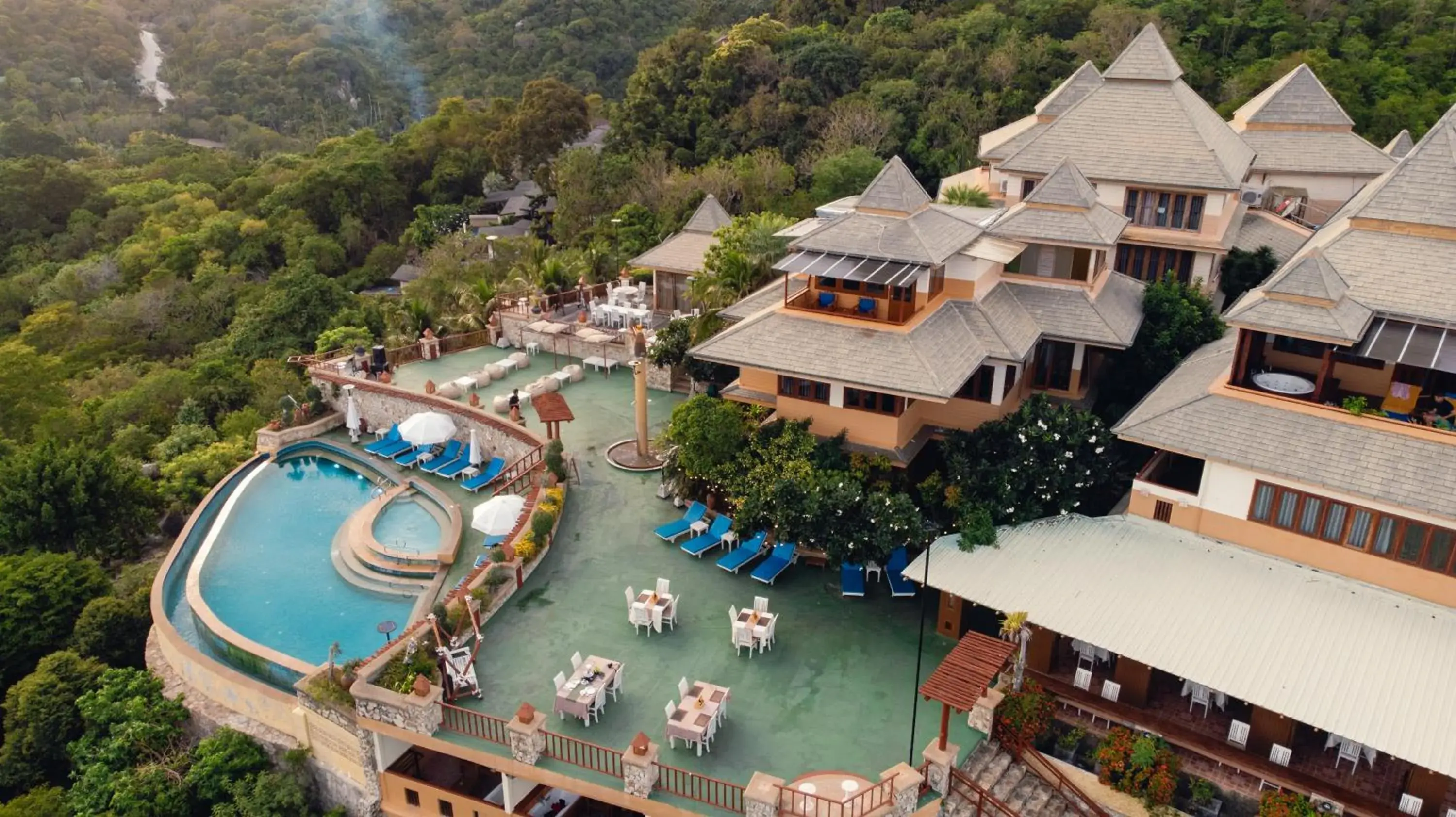 Property building in Ko Tao Paradise Resort Property building in Ko Tao Paradise Resort