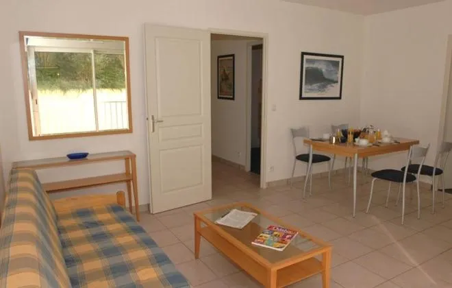 Property building in Residence Thalassa