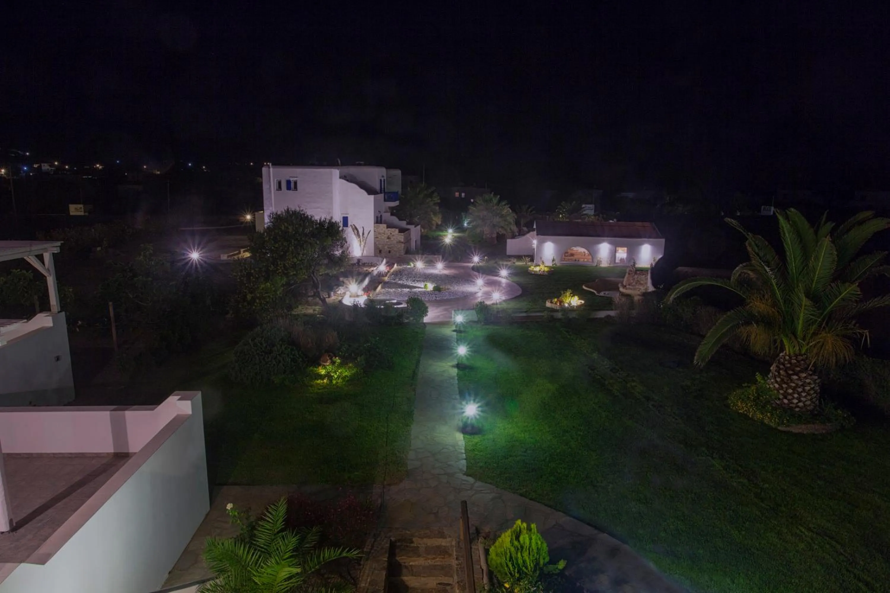 Bird's eye view in Dolphin Kastraki Studios