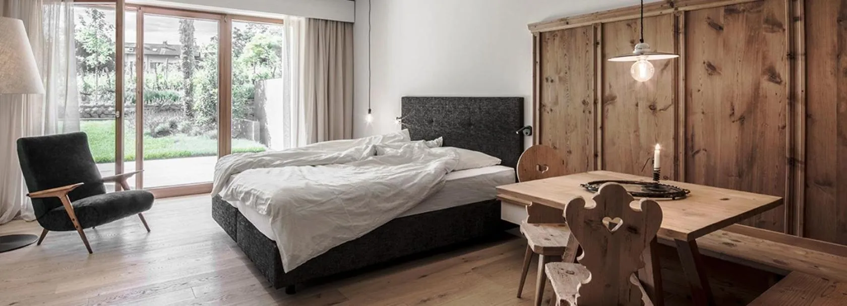 Suite with Terrace and Private Garden in Boutique-Hotel Ballguthof am Golfplatz