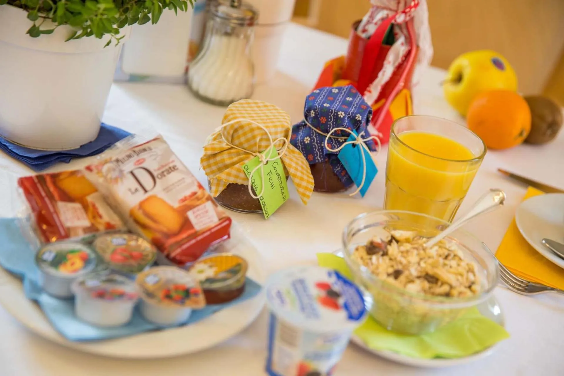 Breakfast in Residence Hotel Miralago