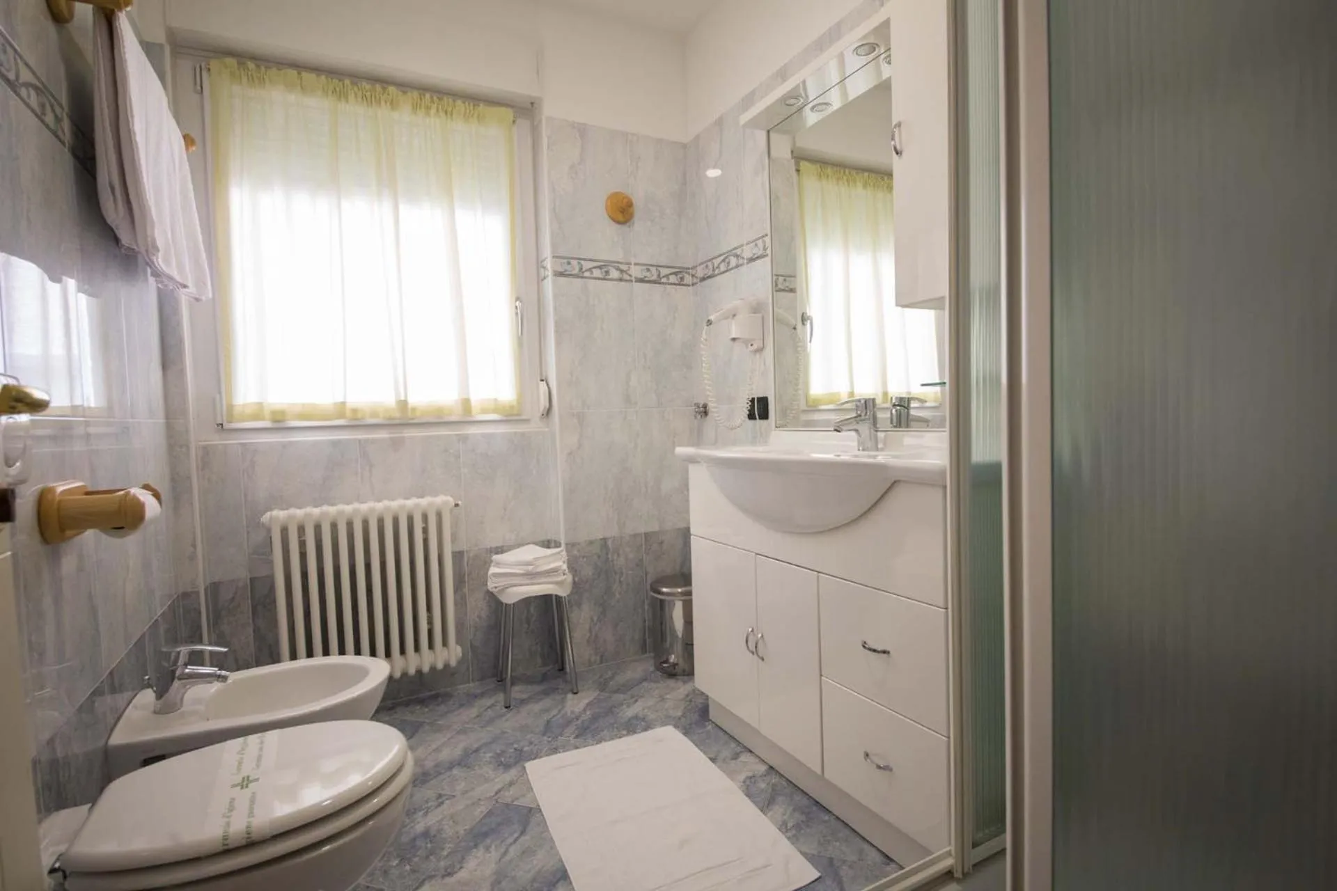 Shower in Residence Hotel Miralago