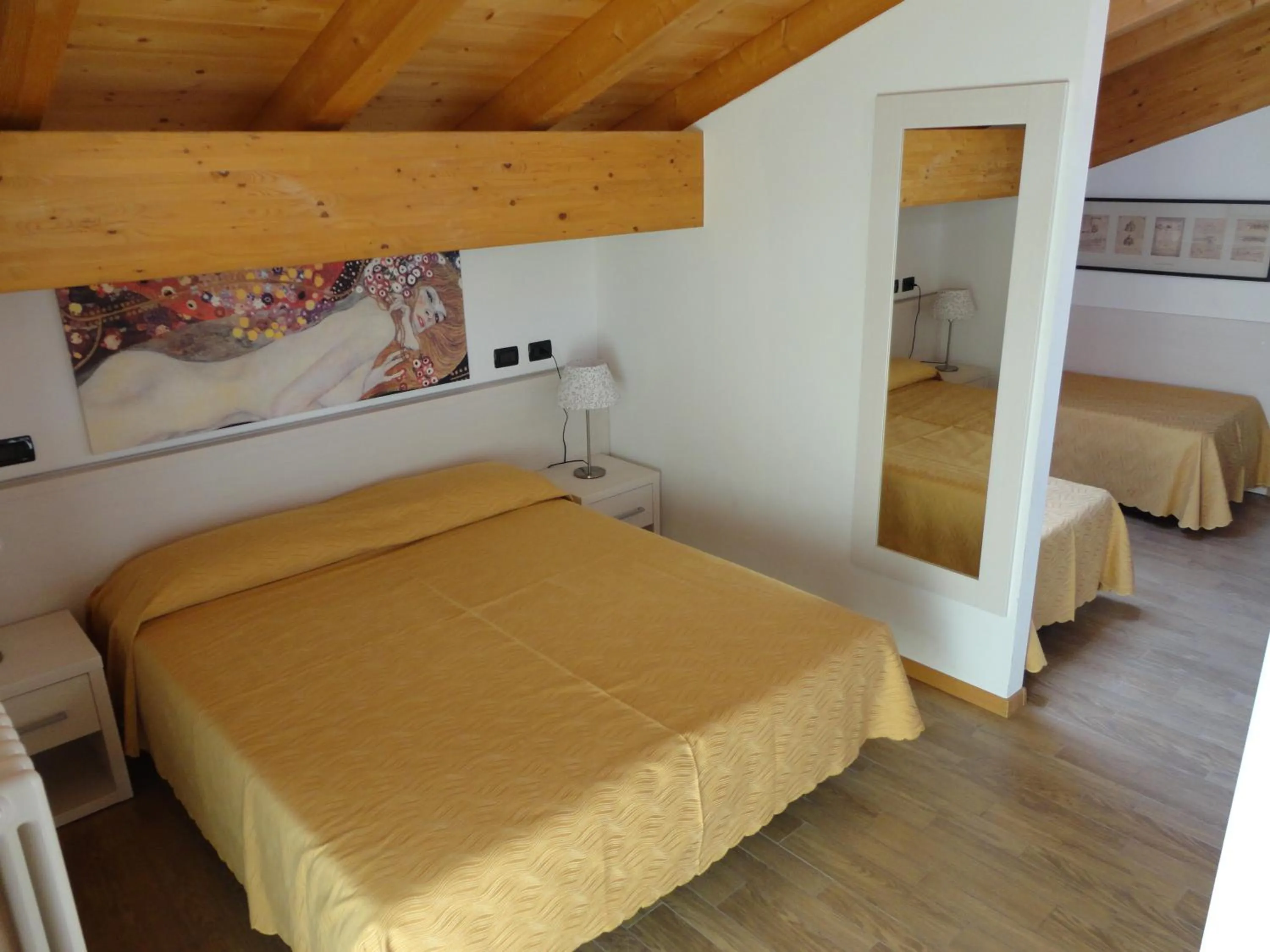 Bed in Residence Hotel Miralago