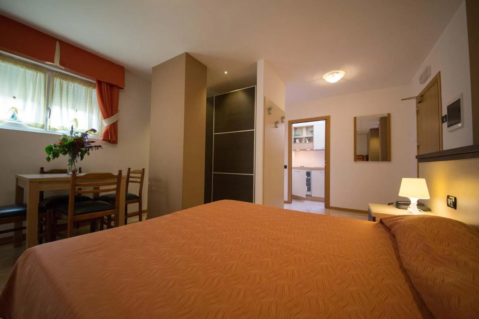 Photo of the whole room, Bed in Residence Hotel Miralago