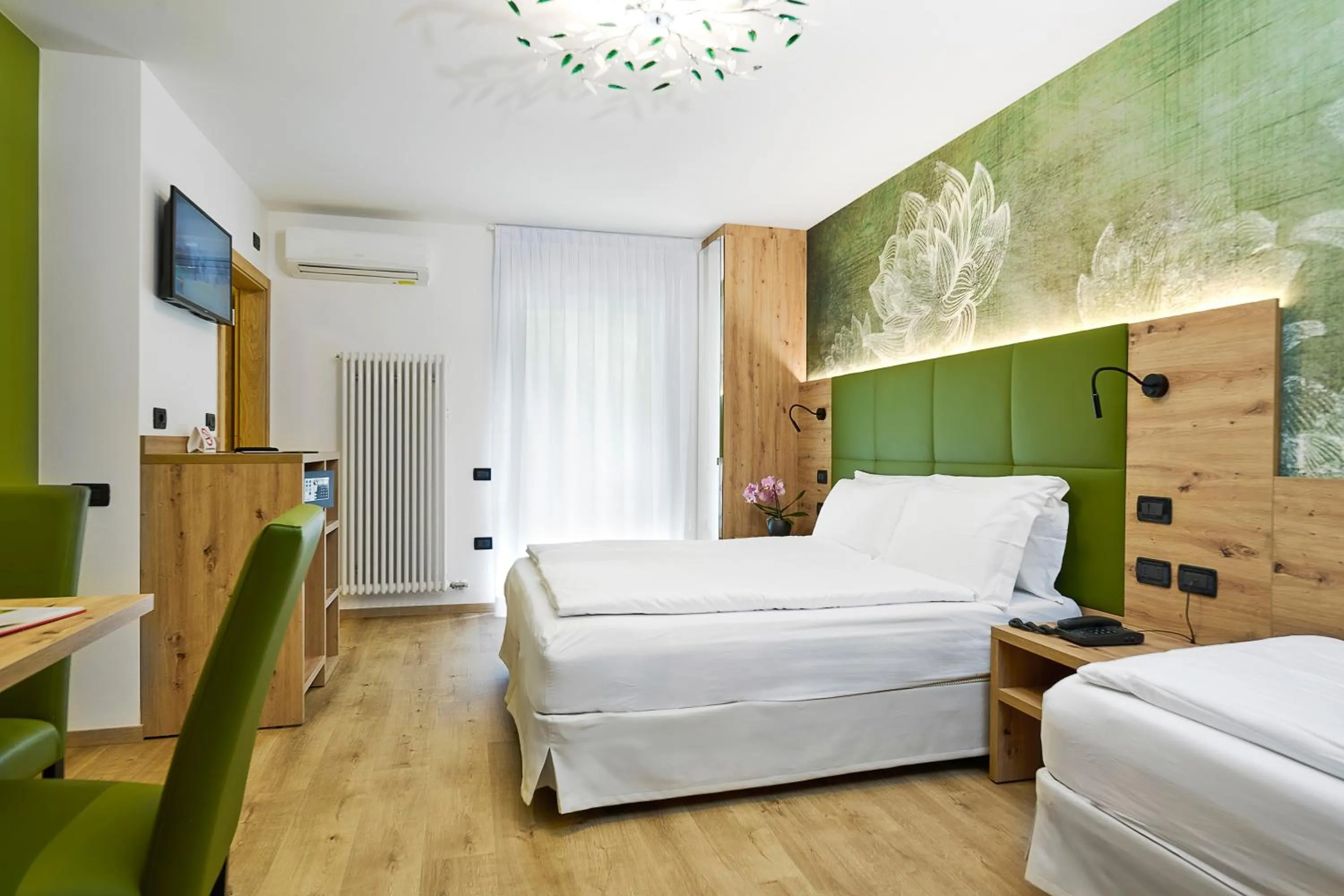 Photo of the whole room, Bed in Residence Hotel Miralago