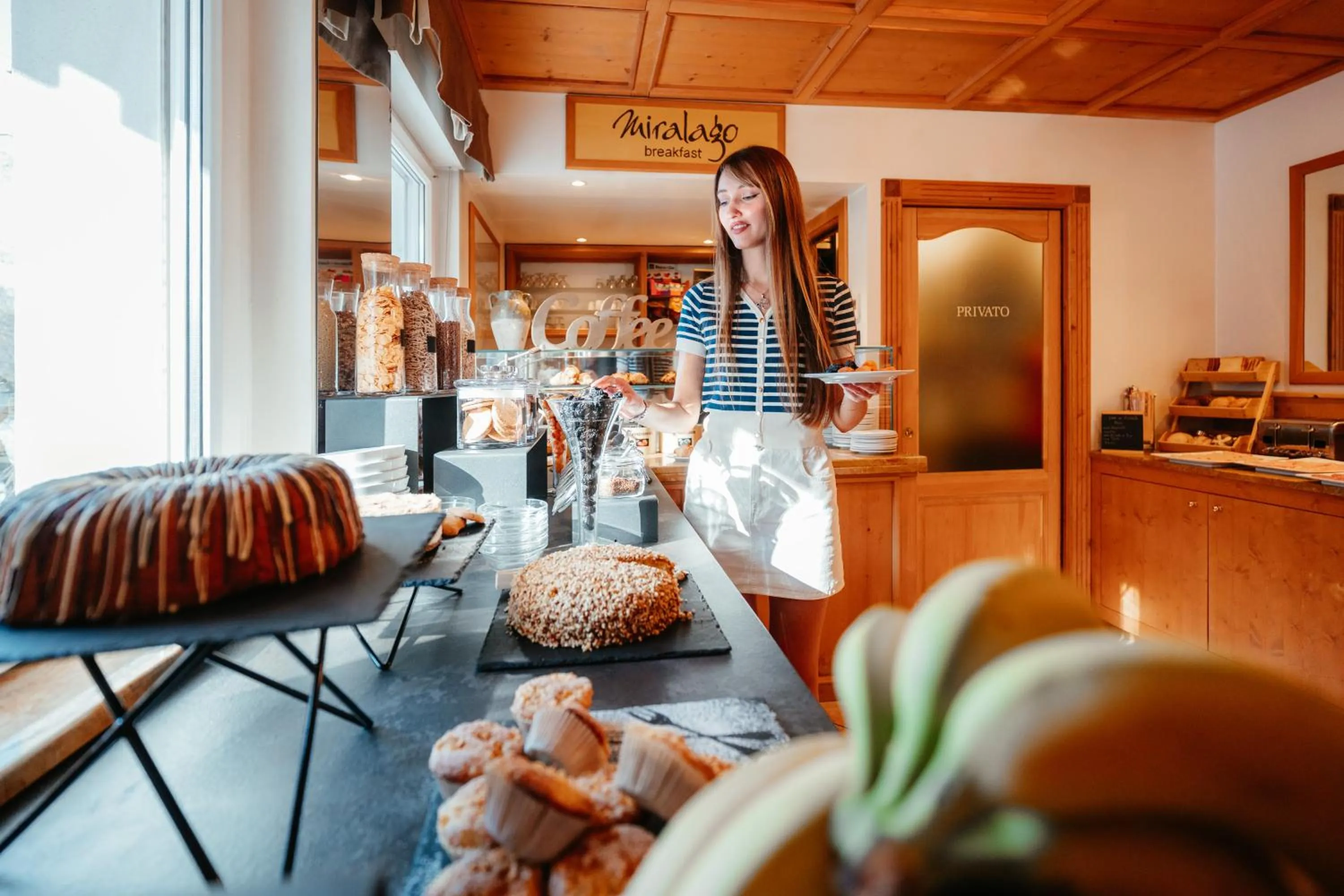 Buffet breakfast in Residence Hotel Miralago