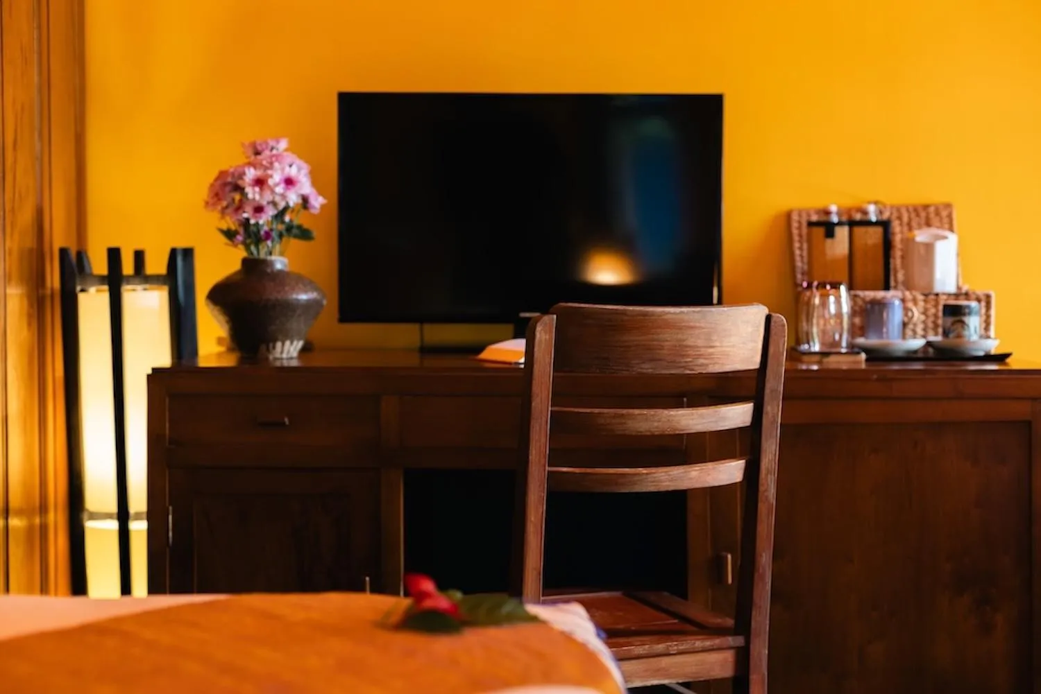 TV and multimedia, Bed in Maisons Wat Kor