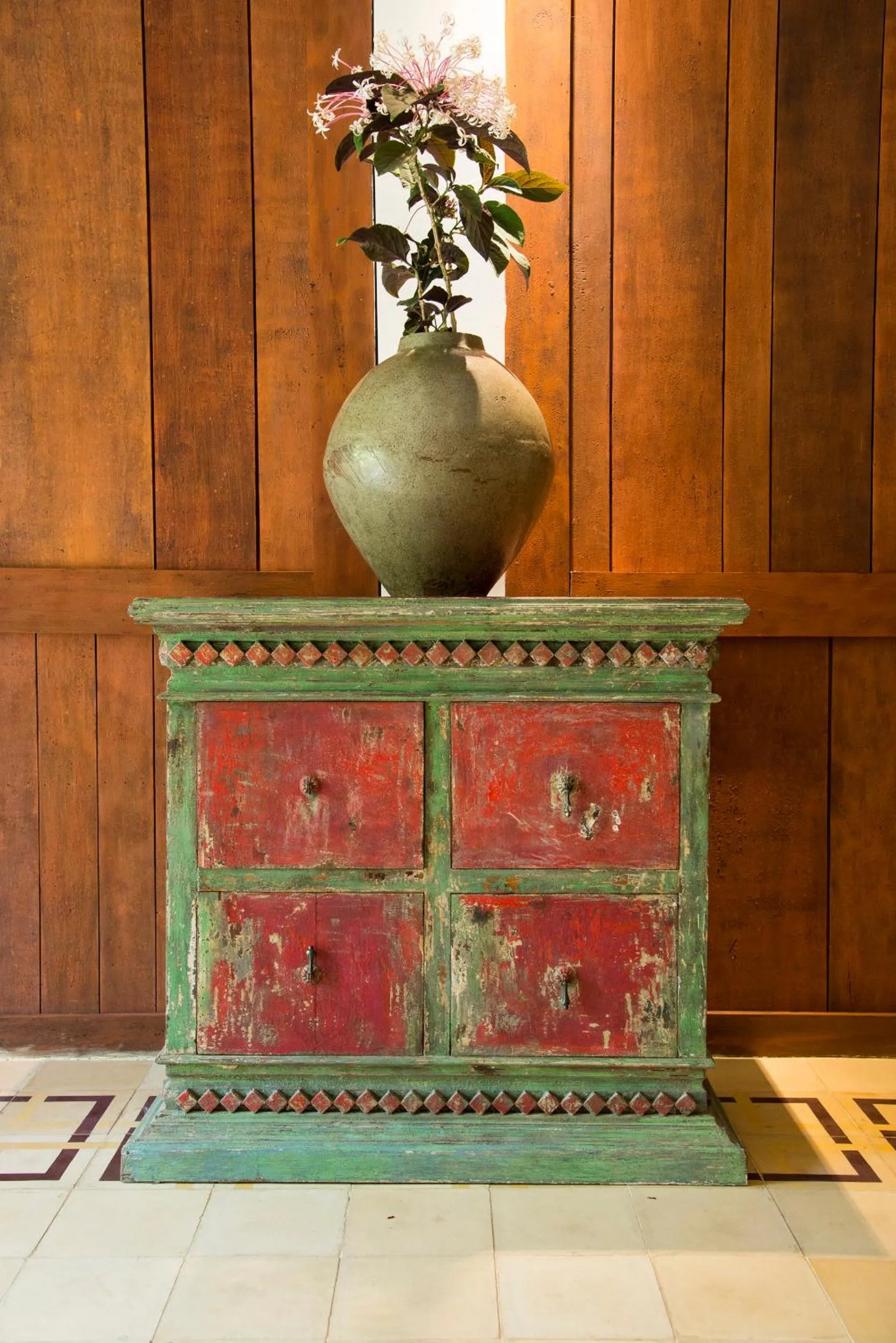 Decorative detail in Maisons Wat Kor