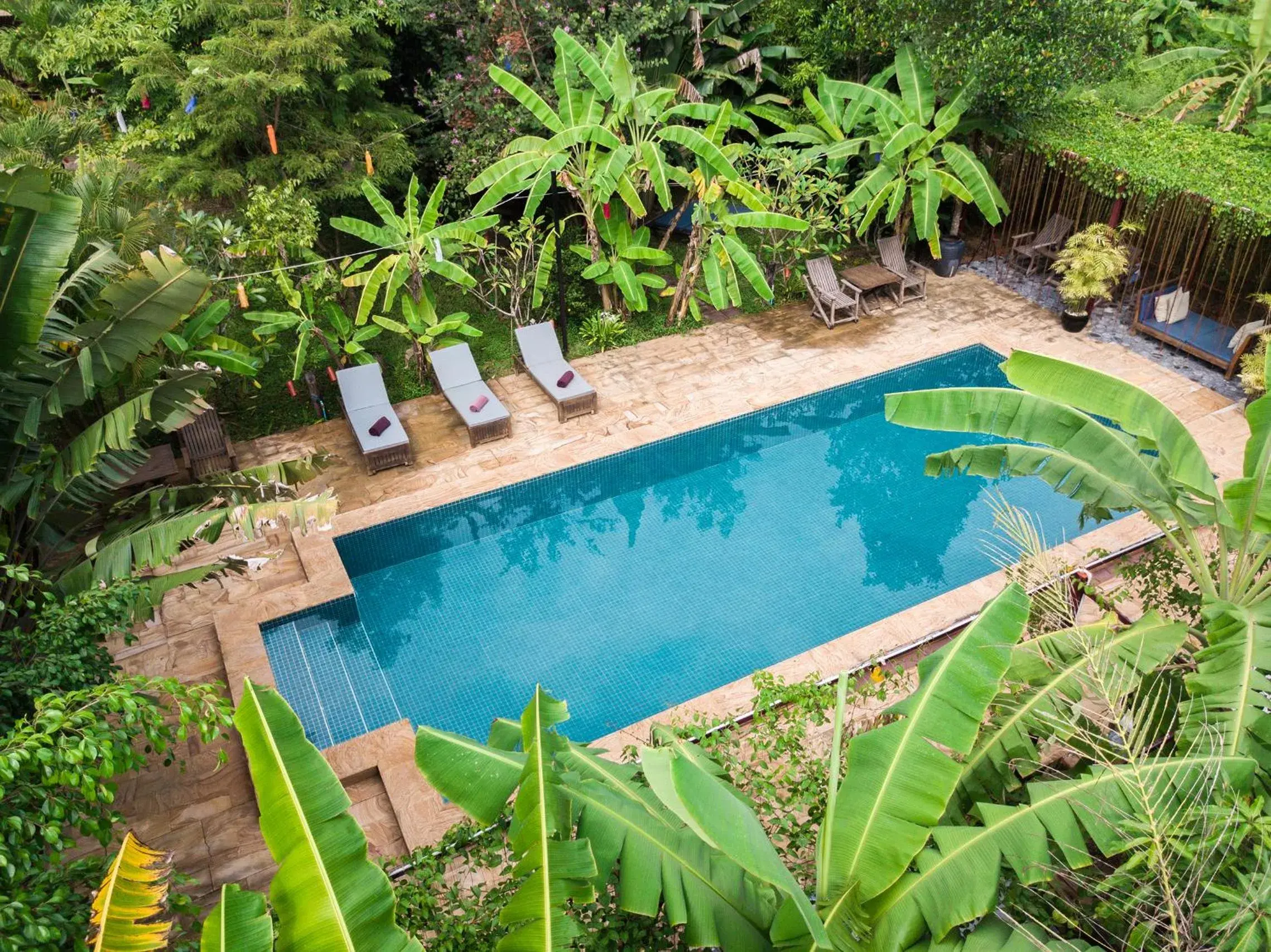 Pool view in Maisons Wat Kor Pool view in Maisons Wat Kor