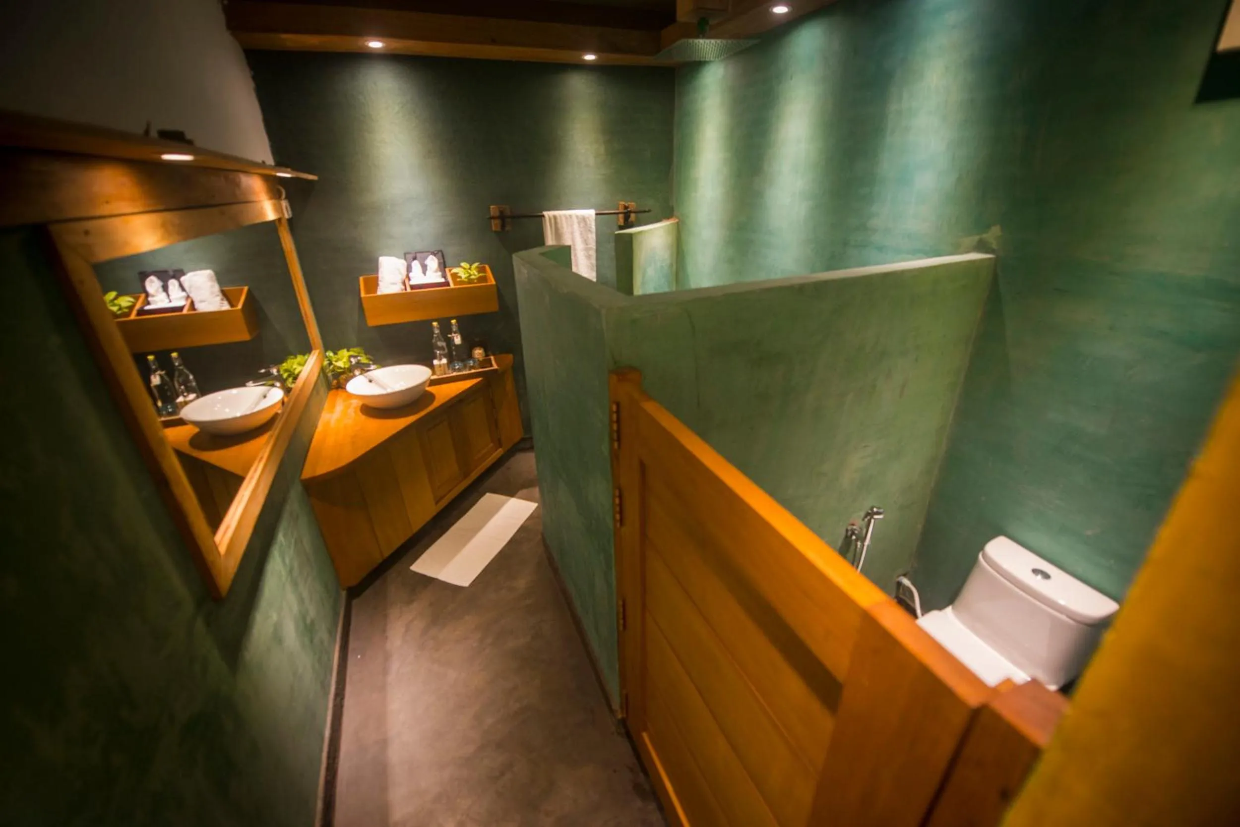 Shower in Maisons Wat Kor