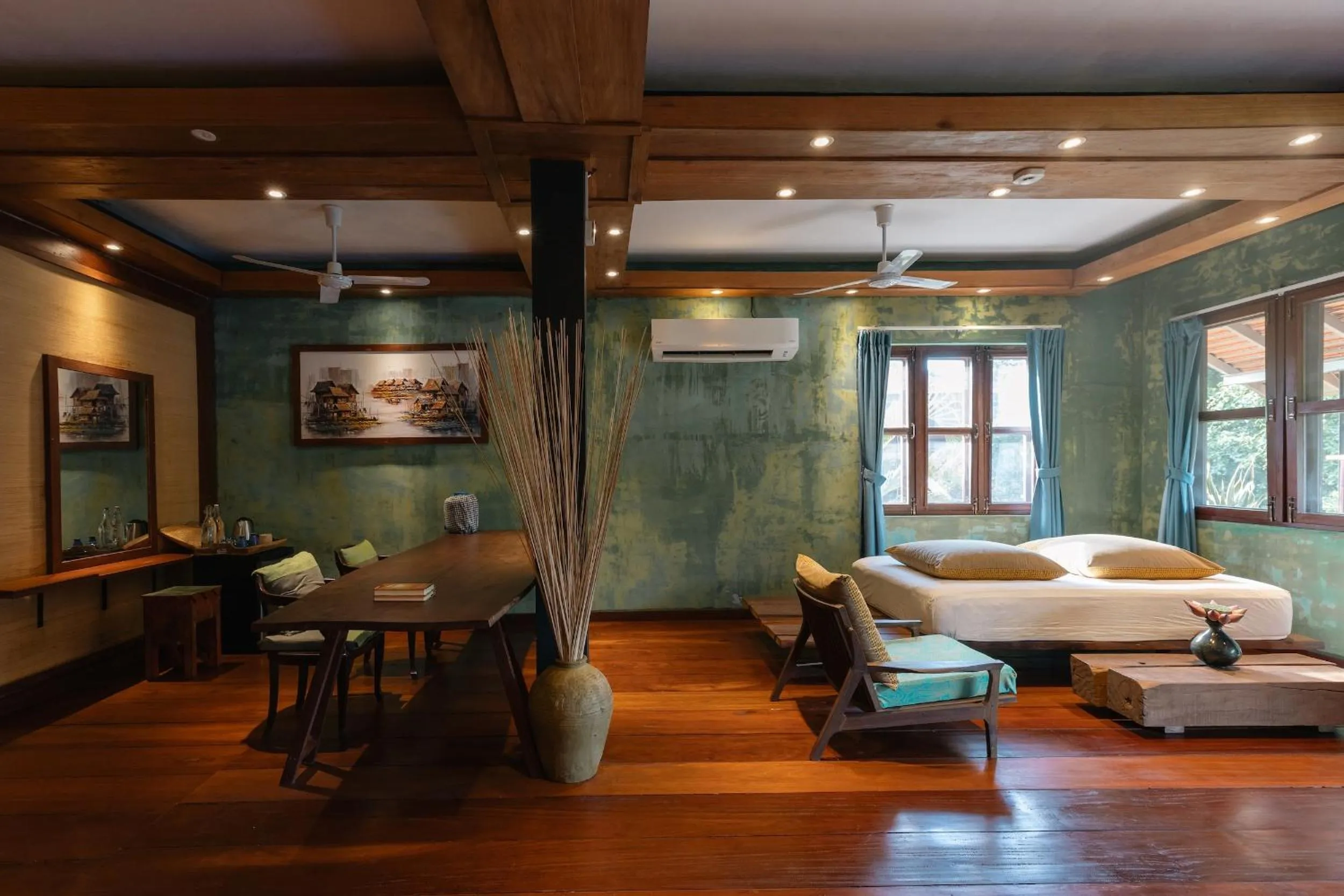 View (from property/room), Bed in Maisons Wat Kor