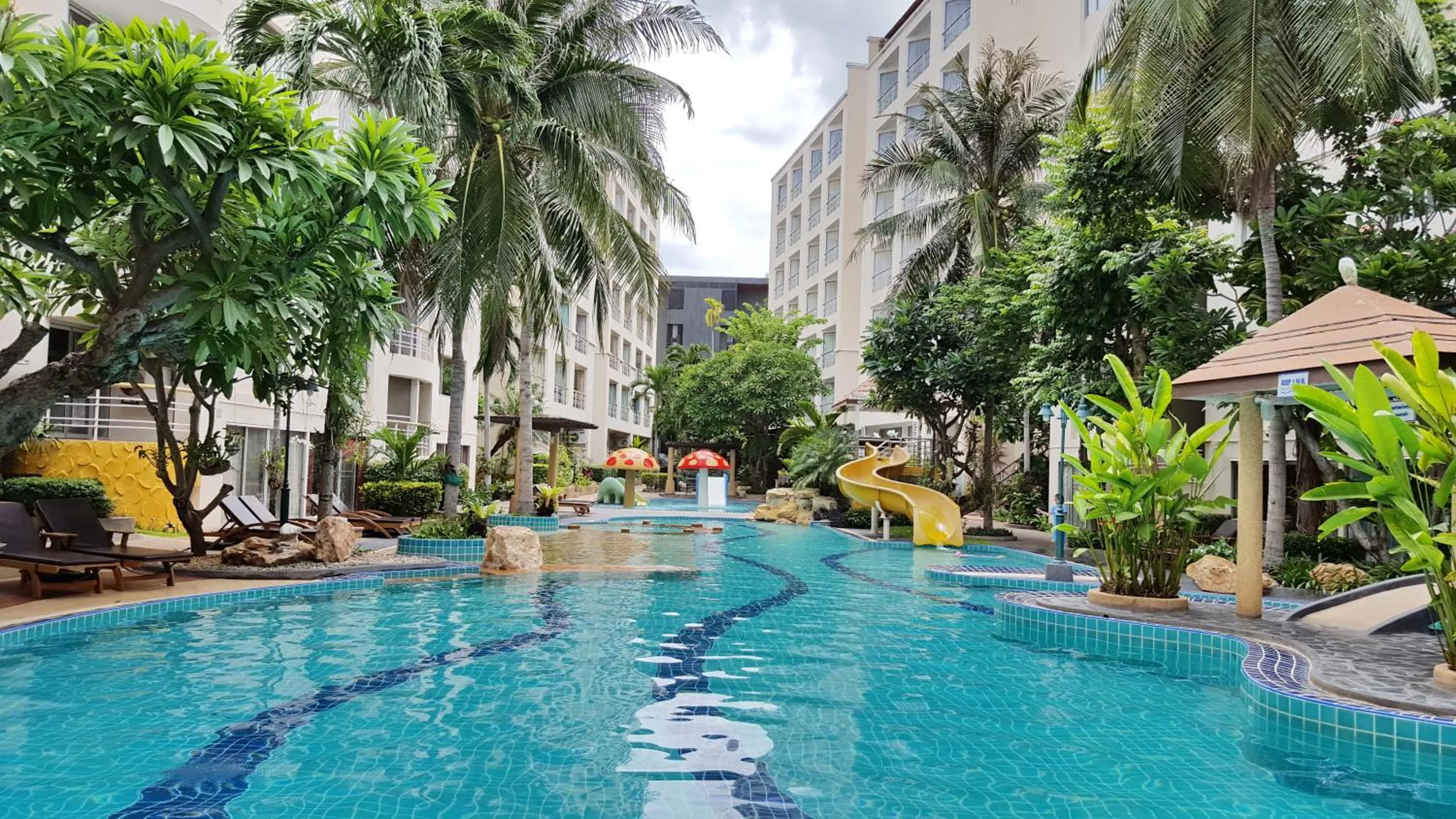 Swimming Pool in Hin Nam Sai Suay
