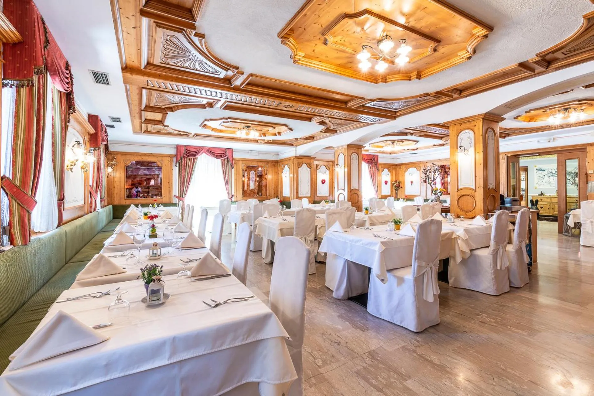Restaurant/places to eat in Hotel Arcangelo 3 stelle Superior