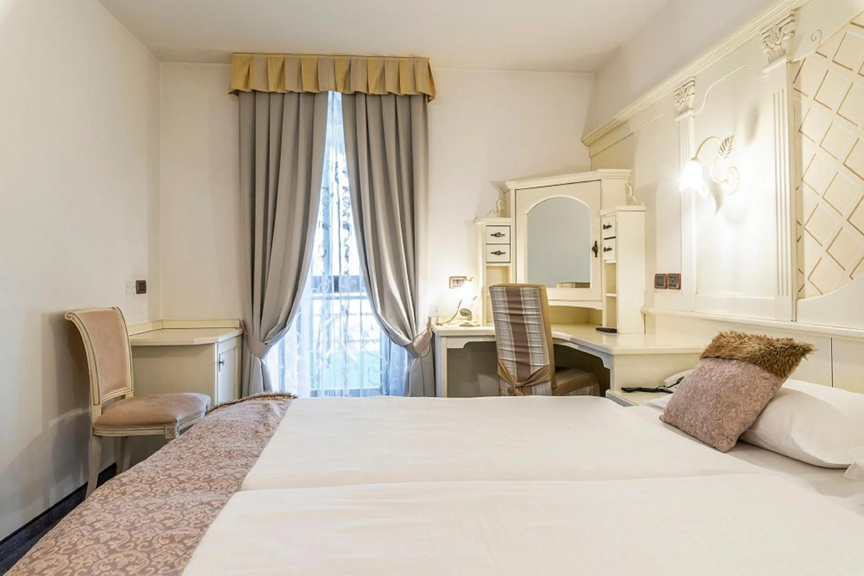 Bedroom, Bed in Hotel Arcangelo 3 stelle Superior