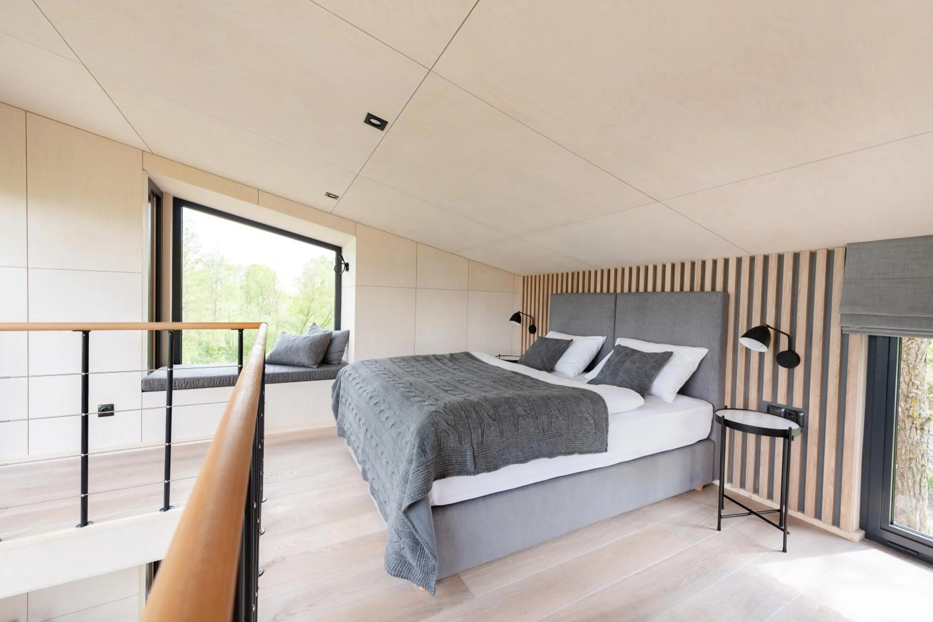 Photo of the whole room, Bed in Pałac Warlity