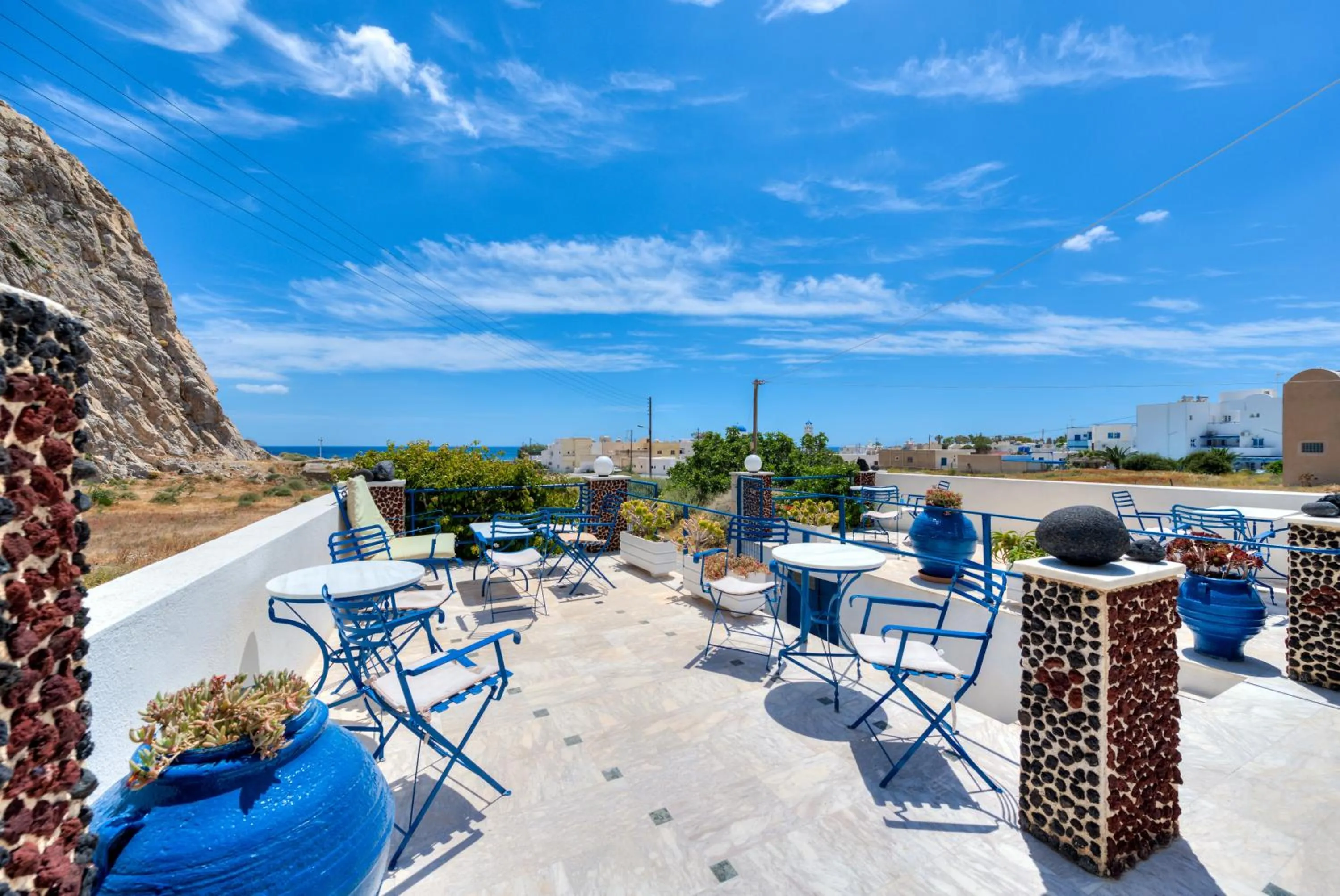 Garden in Onar Rooms & Studios