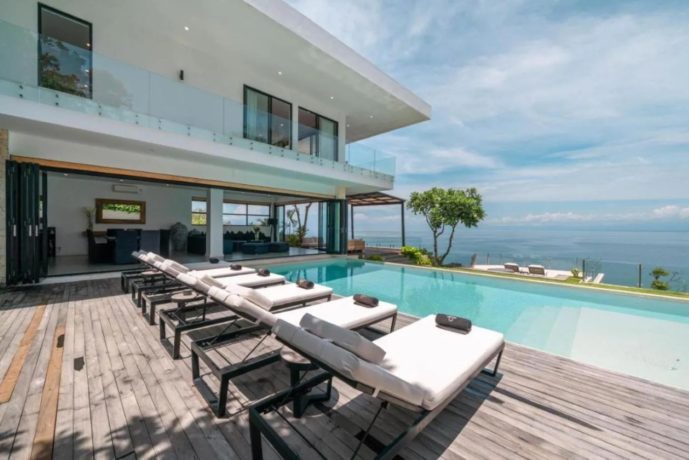 Property building in La Joya Balangan Resort