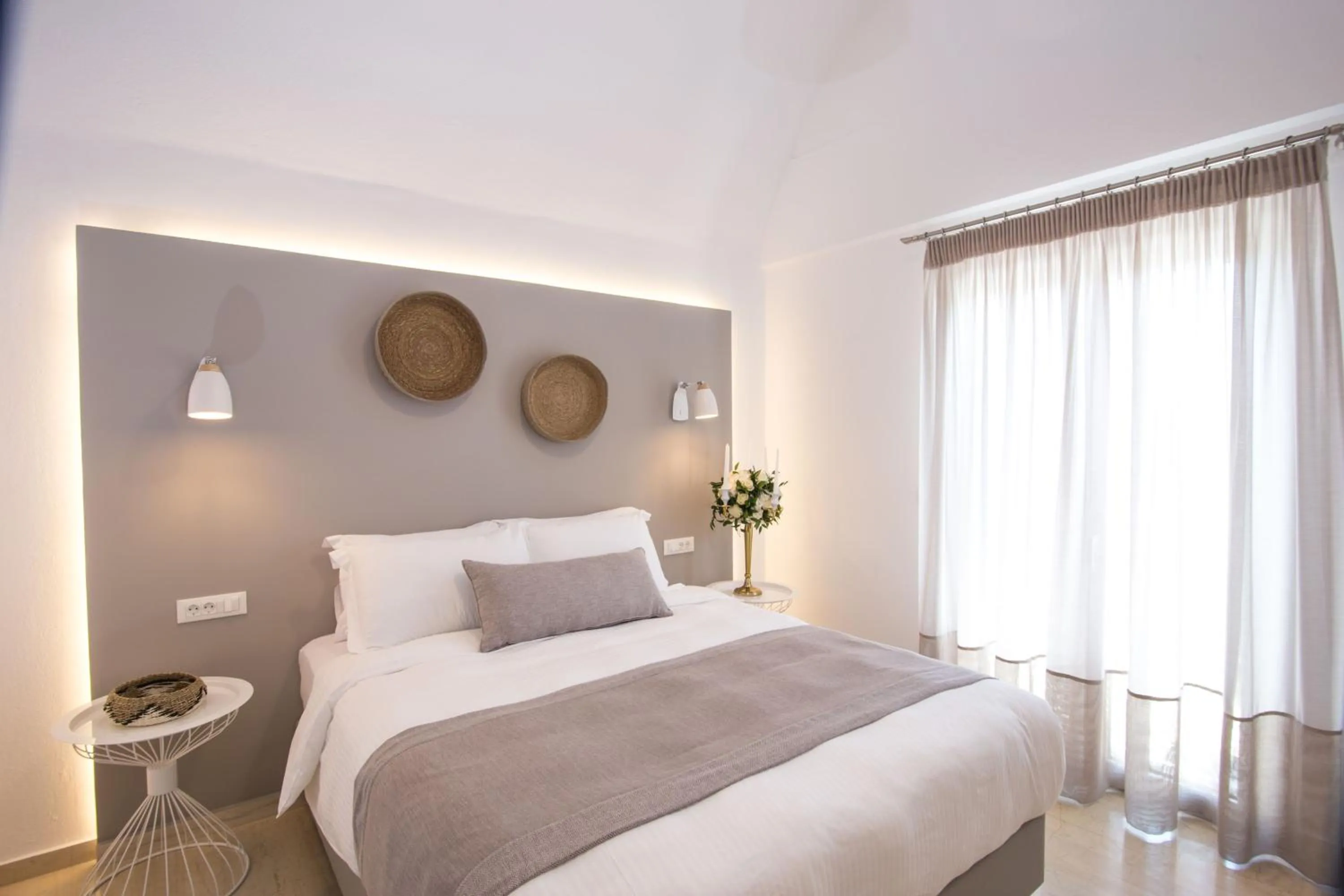 Bed in Louis Studios Santorini