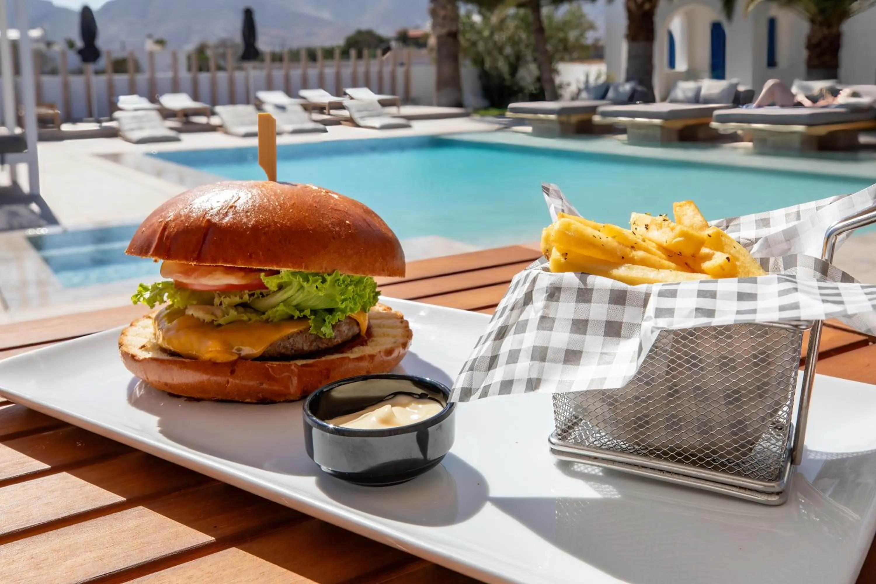 Restaurant/places to eat in Louis Studios Santorini