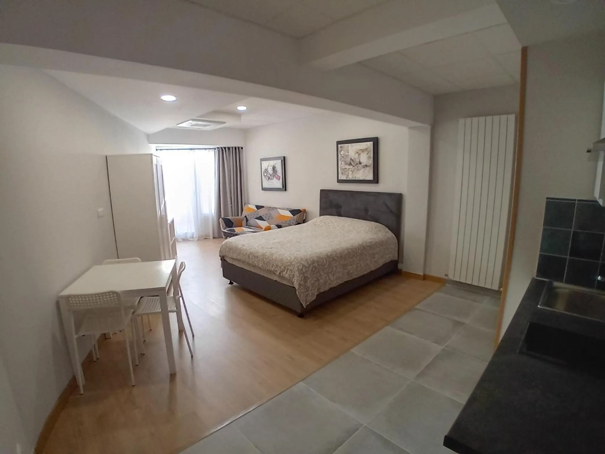 Bed in Estudios Bilbao Deusto