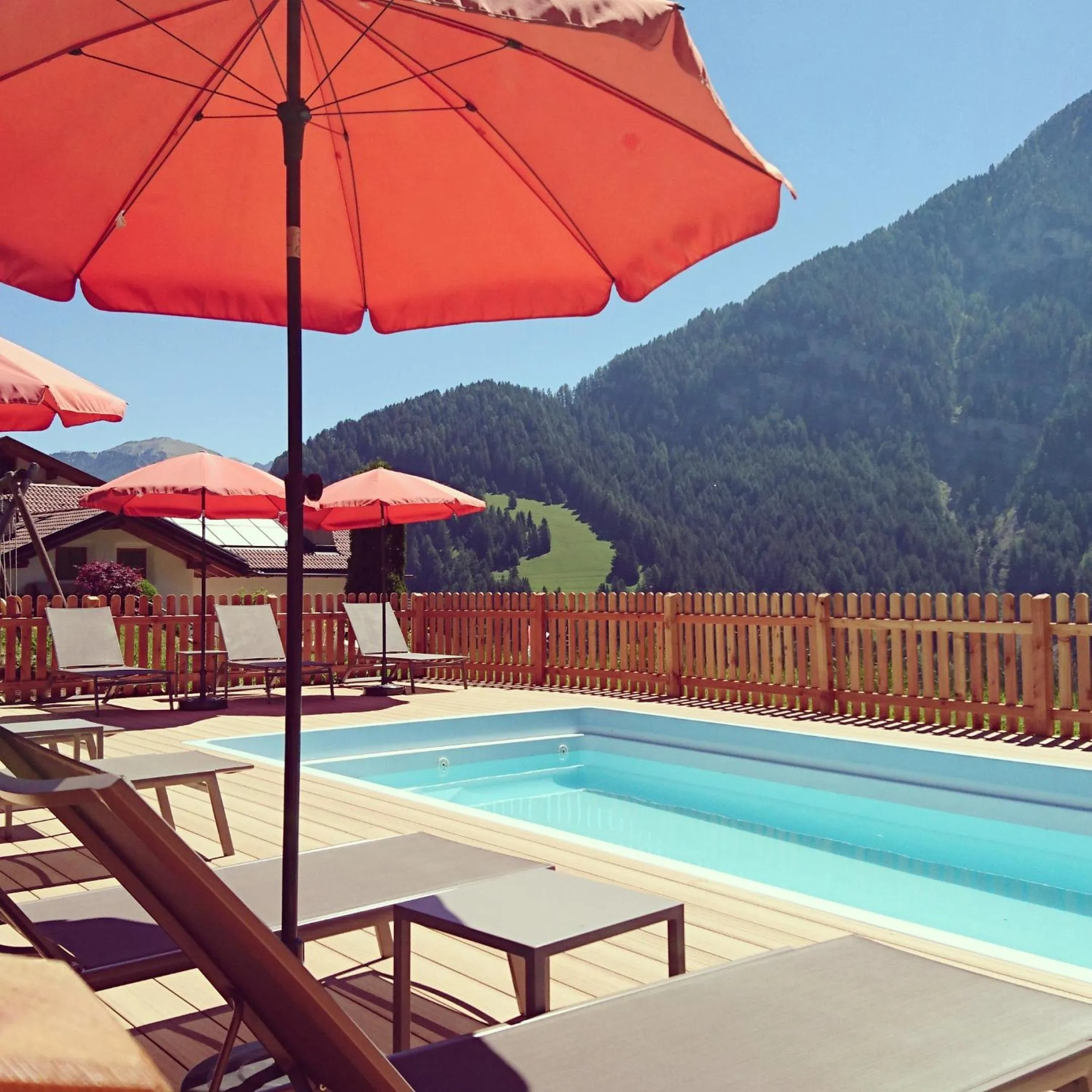 Swimming pool in Residence Rumanon