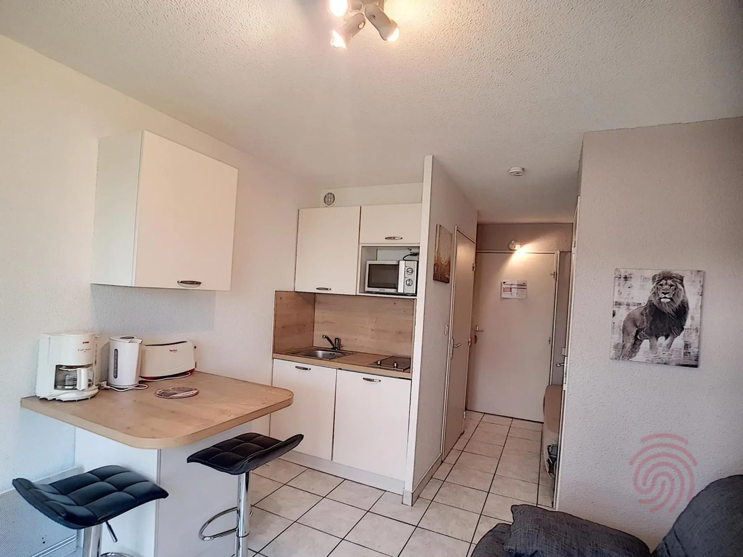 Studio rénové, proche centre-ville et thermes, avec jardin, WIFI, animaux acceptés - FR-1-451-62 Studio rénové, proche centre-ville et thermes, avec jardin, WIFI, animaux acceptés - FR-1-451-62