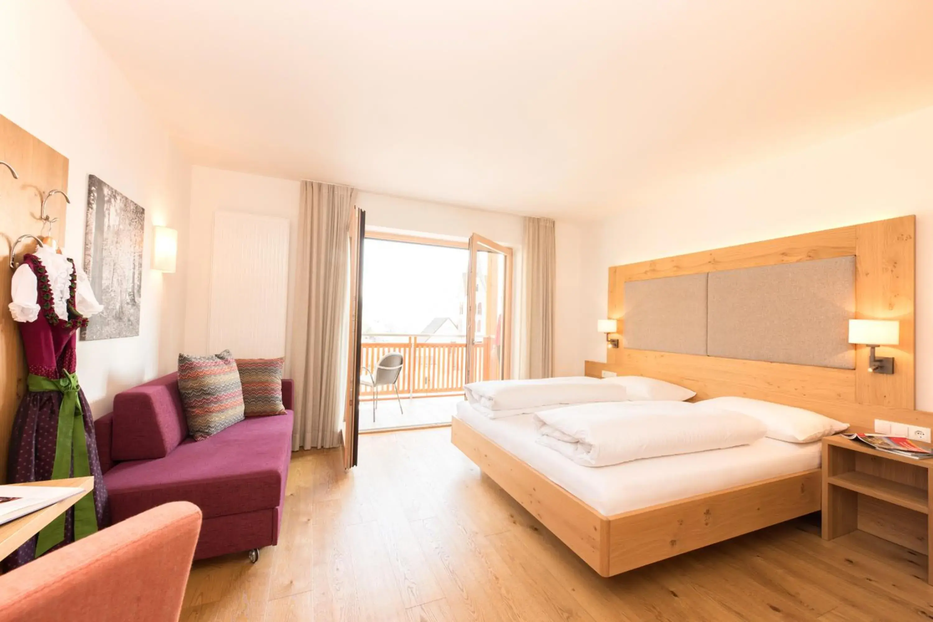 Double Room with Mountain View in Panorama Hotel Flora Double Room with Mountain View in Panorama Hotel Flora