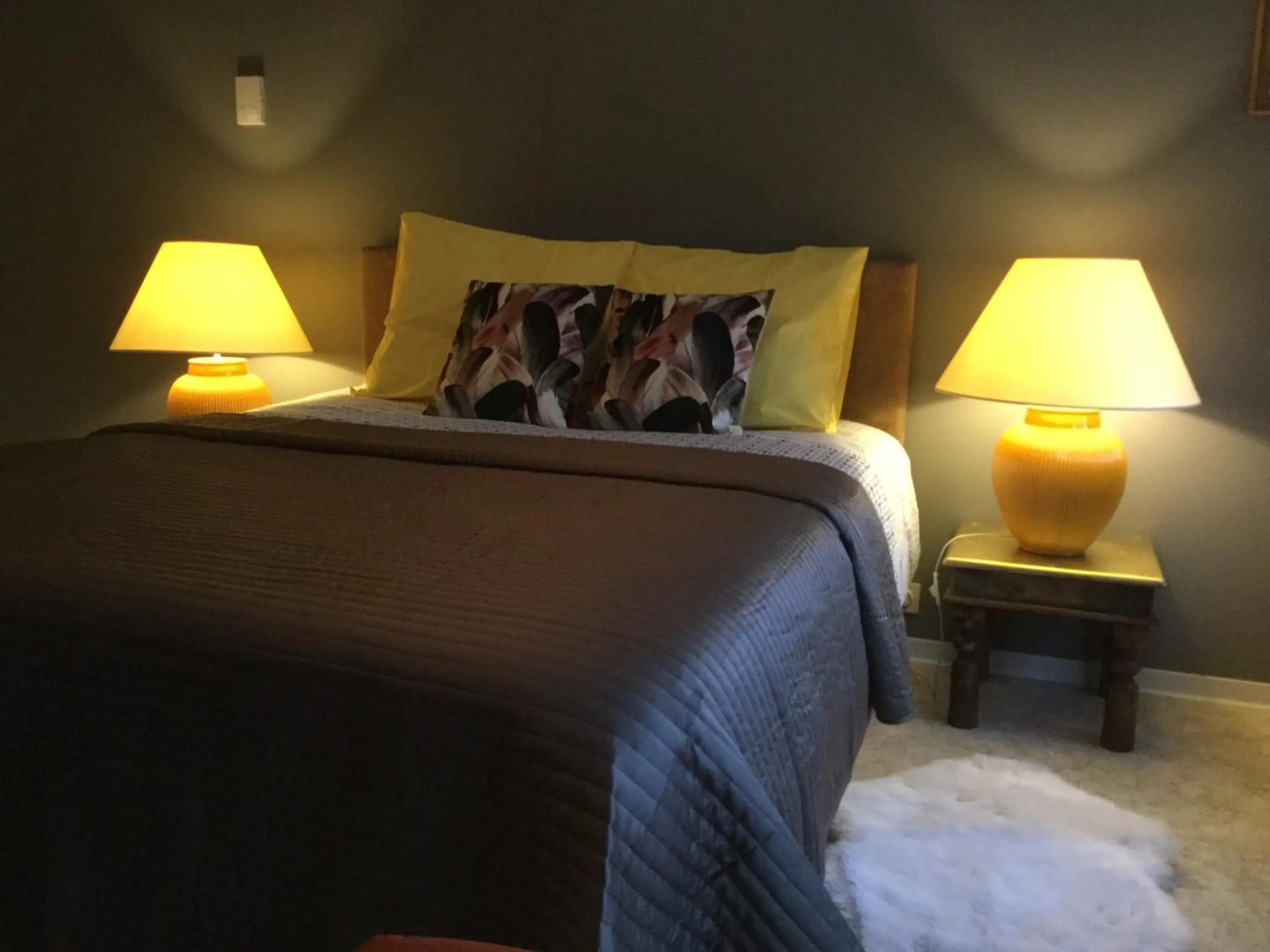 Bed in B&B East&West