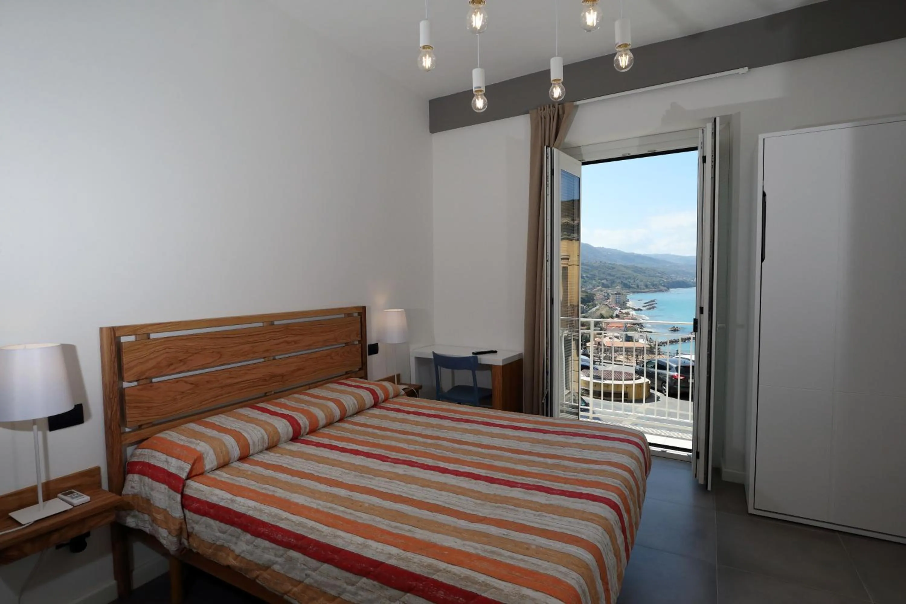Triple Room with Private Bathroom - single occupancy in Timpa rooms
