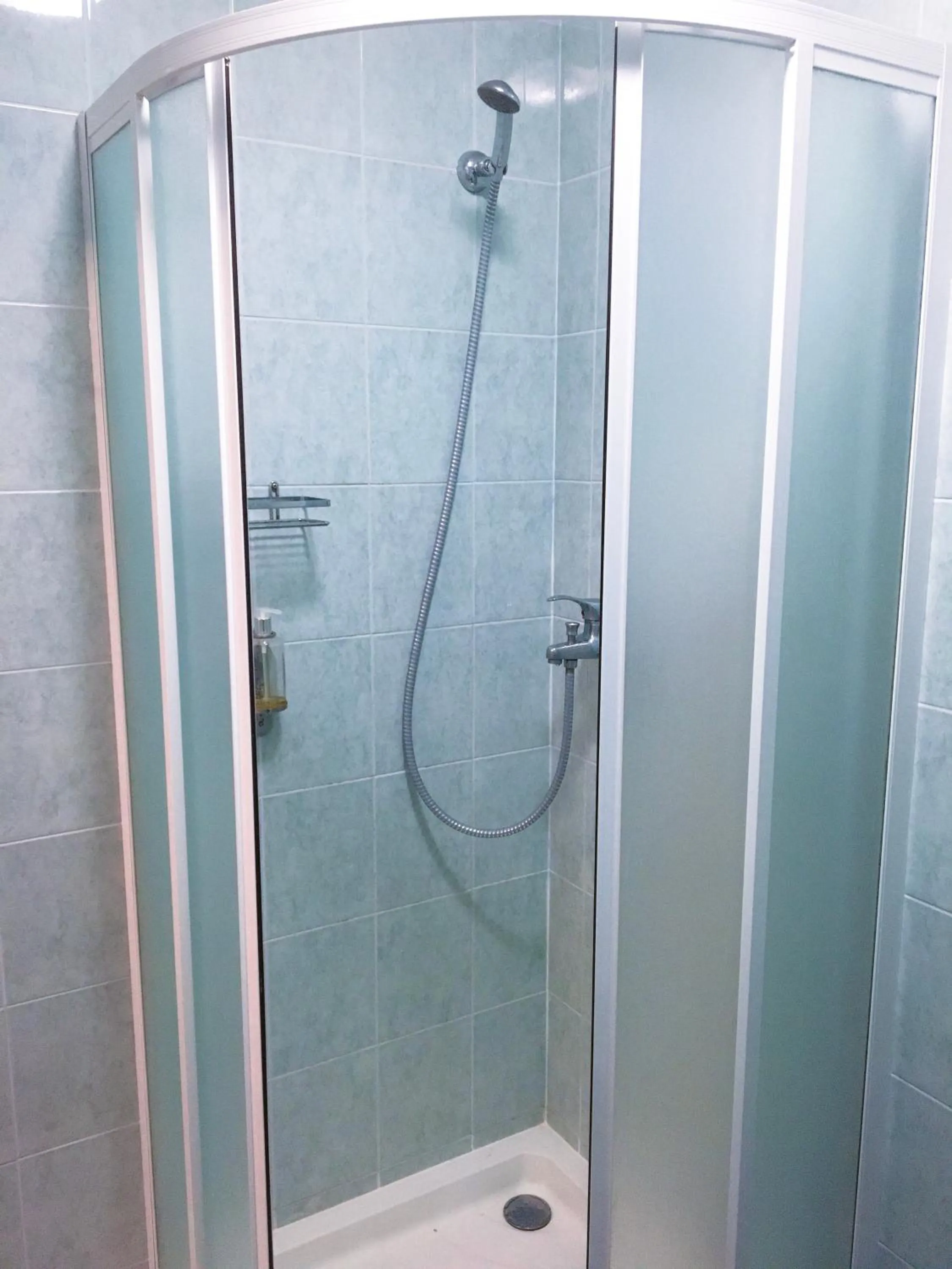 Shower in Valensija