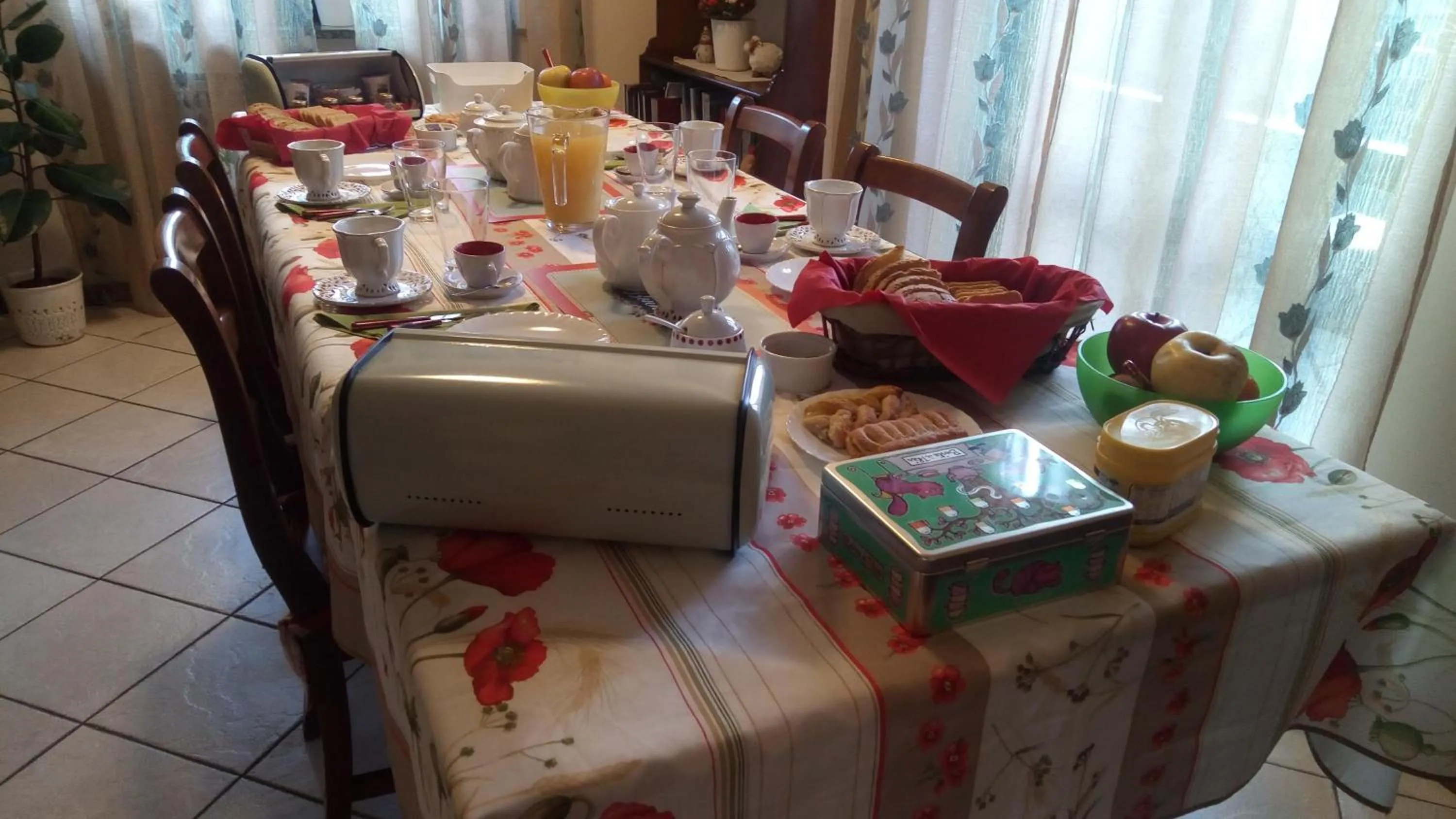 Italian breakfast in B&B Au Petit Bonheur