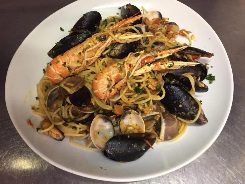 Restaurant/places to eat in La Fontanella