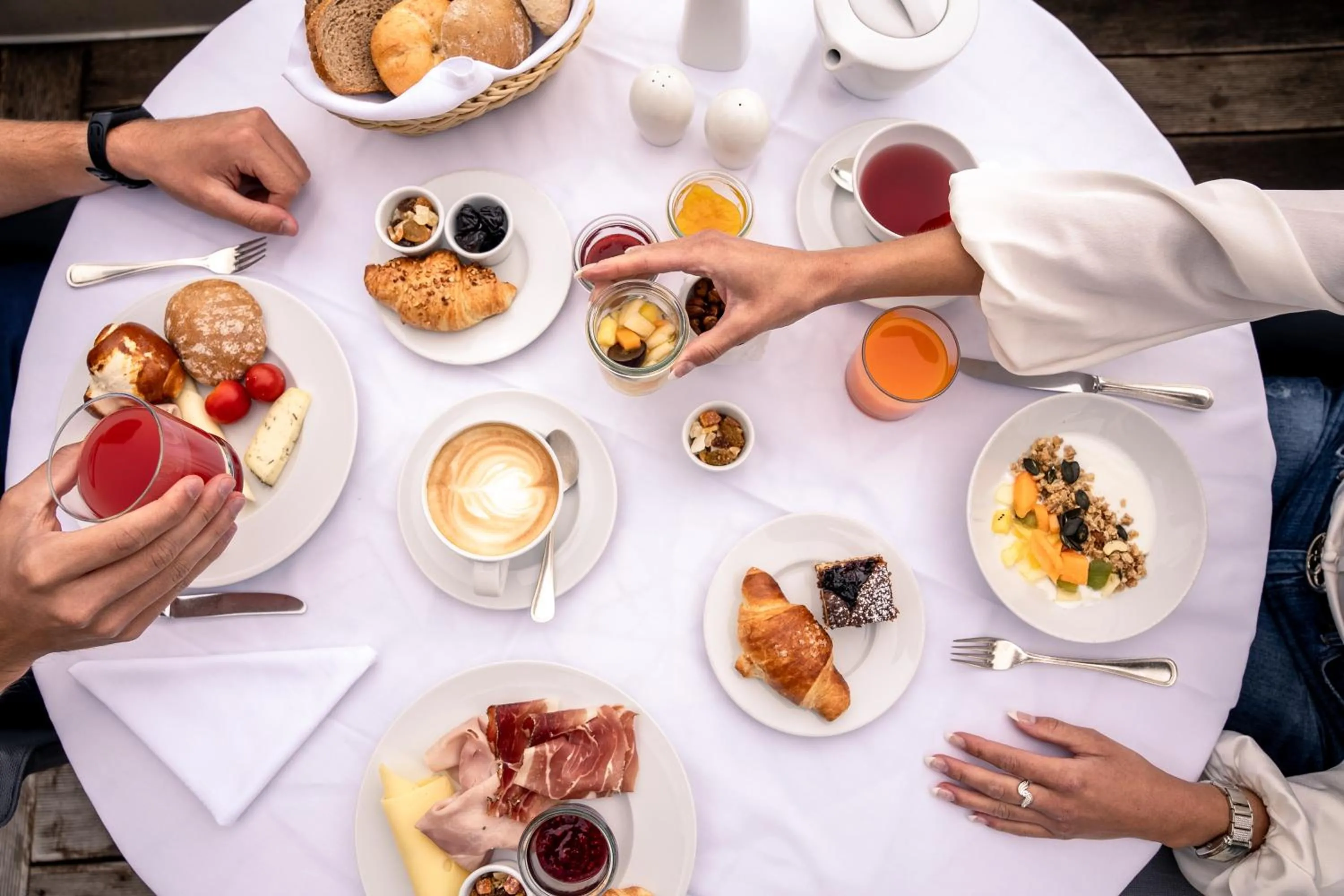 Breakfast in Hotel Alpenflora