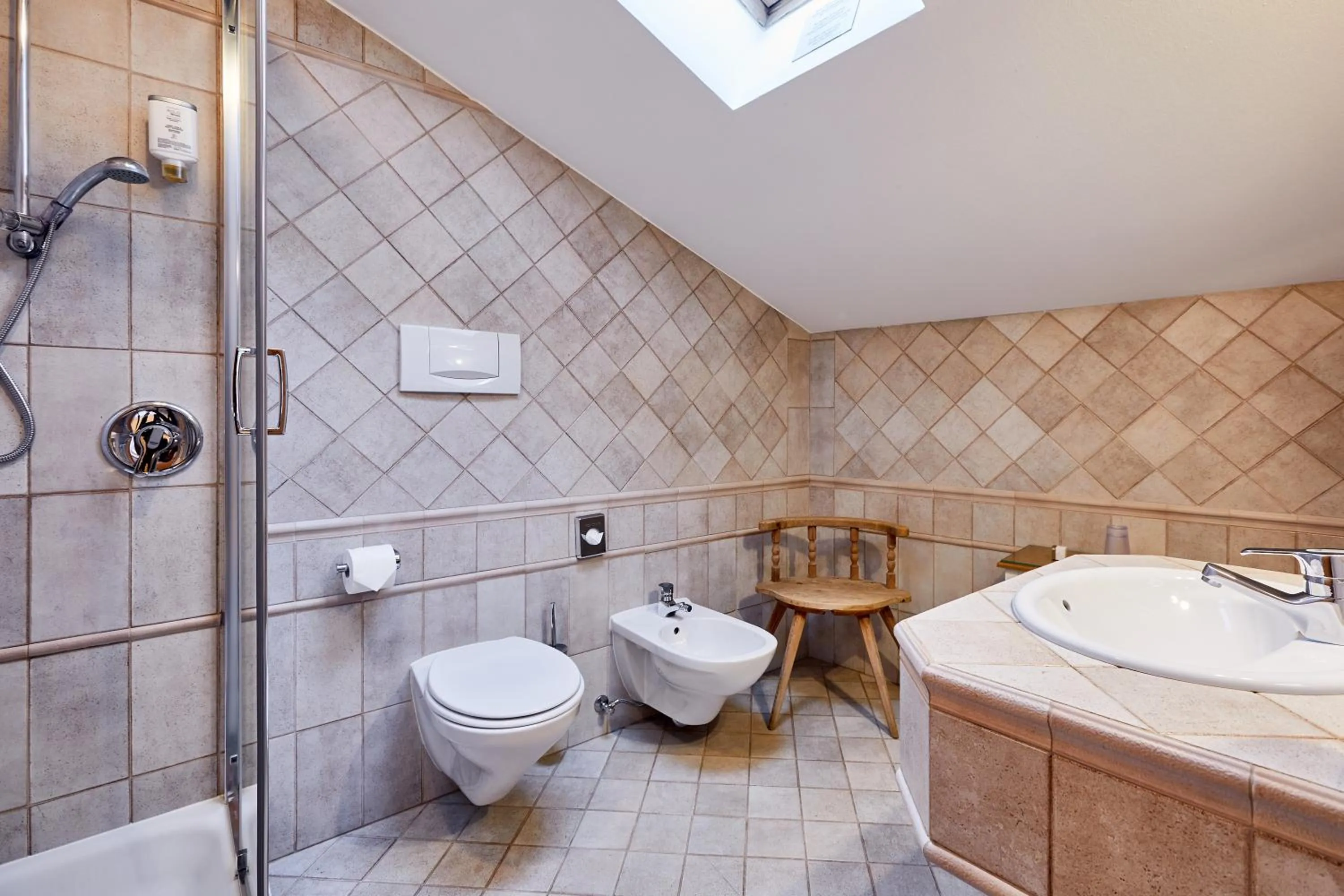 Bathroom in Hotel Walther v.d. Vogelweide Superior