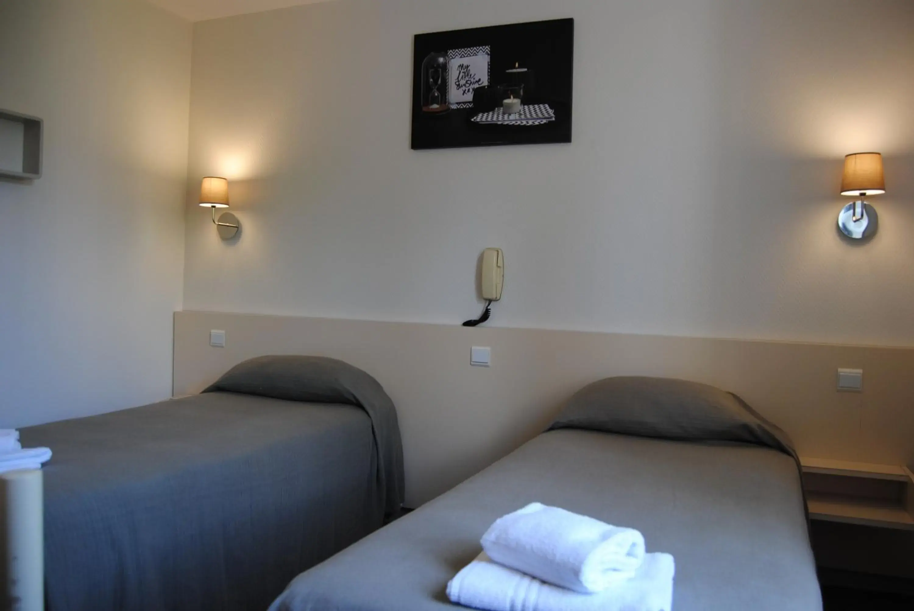 Superior Twin Room in Hôtel Acropolis - Lourdes Superior Twin Room in Hôtel Acropolis - Lourdes