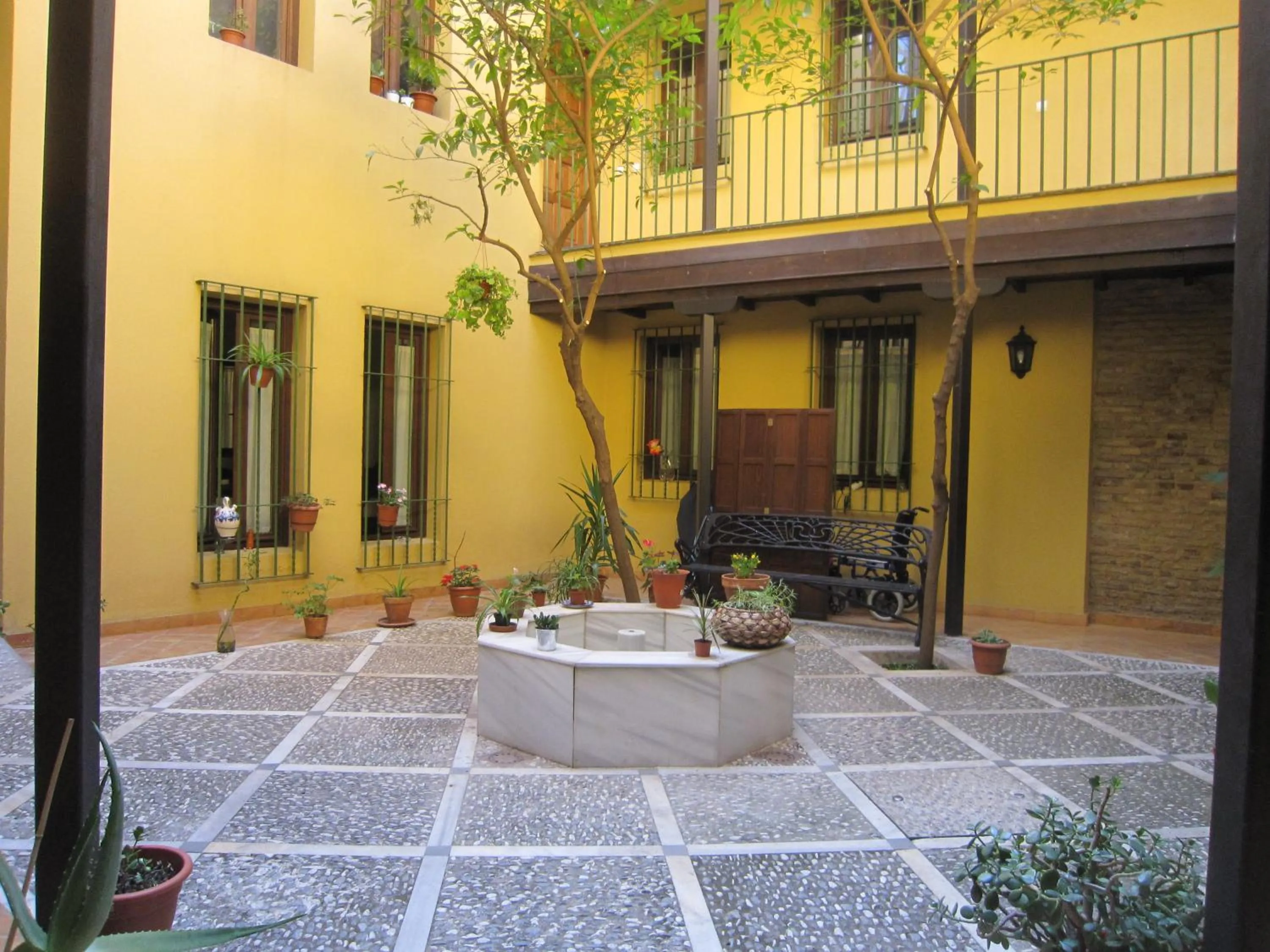 Inner courtyard view in Apartamento céntrico Plaza del Salvador