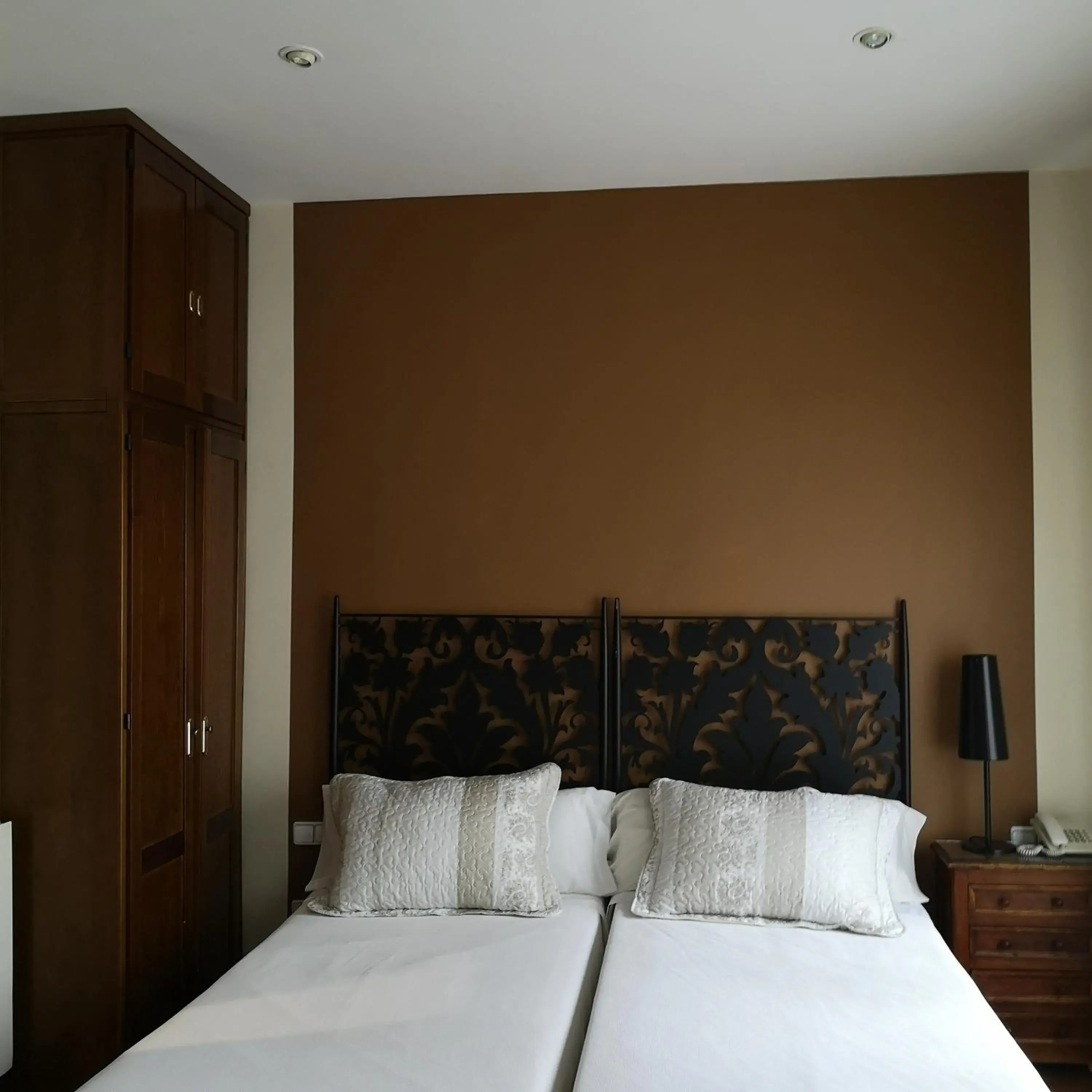 Classic Quadruple Room in Hostal Plaza Classic Quadruple Room in Hostal Plaza