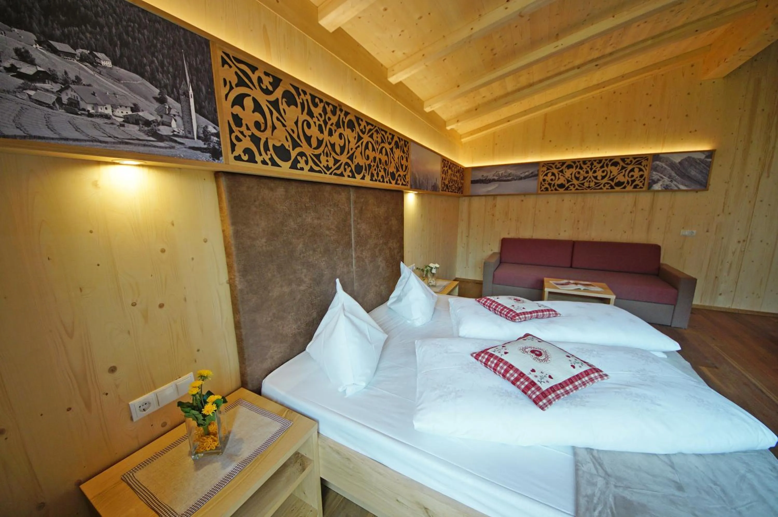 Photo of the whole room, Bed in La Palsa