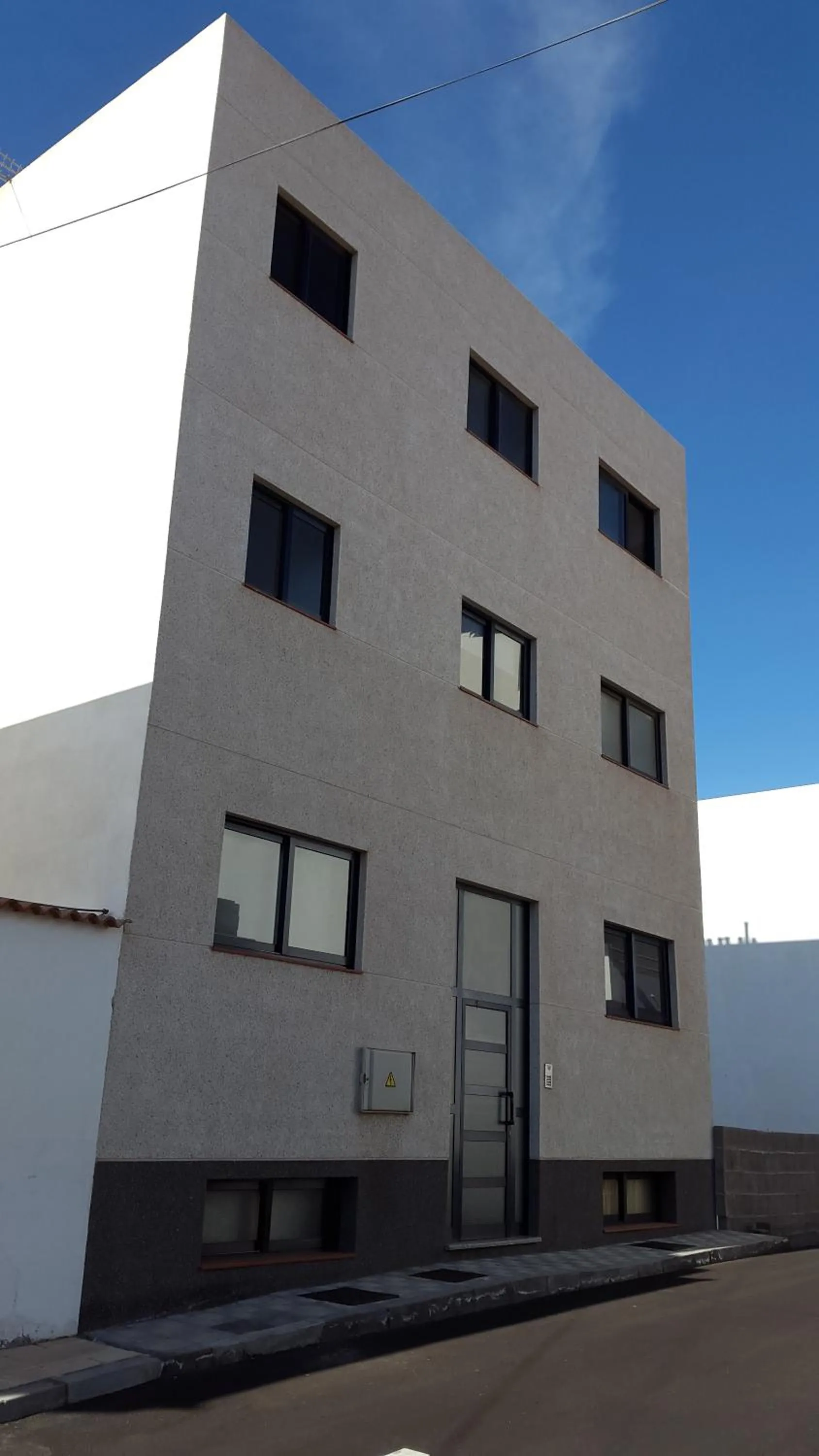 Facade/entrance in Restingolita