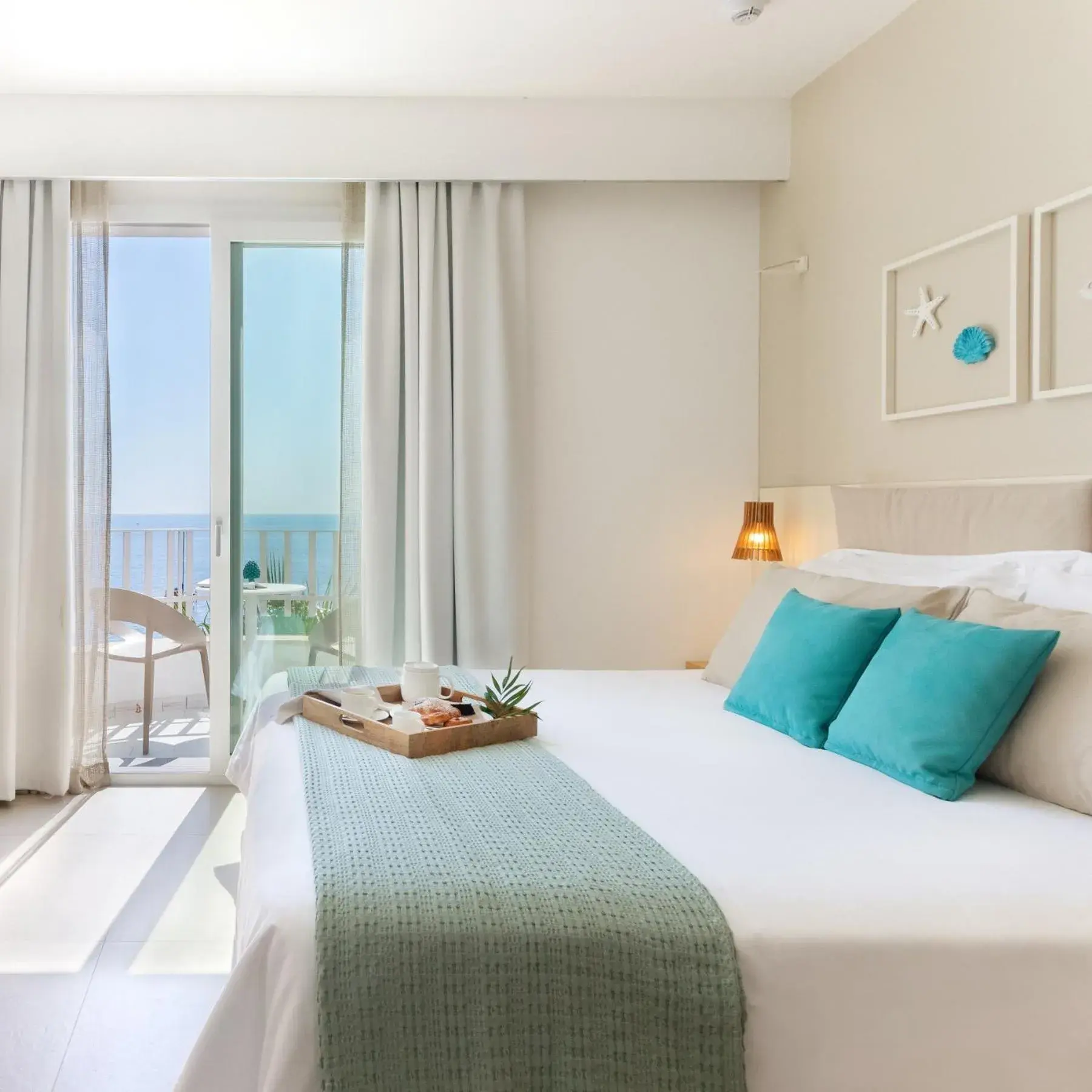 Photo of the whole room, Bed in Albatros Beach Hotel Photo of the whole room, Bed in Albatros Beach Hotel